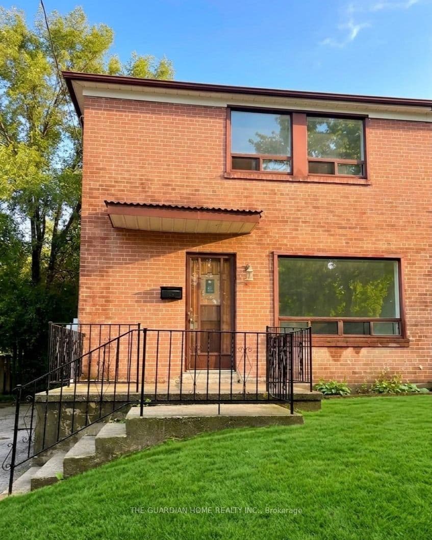 62 Santamonica Boulevard, Toronto, ON M1L 4H5