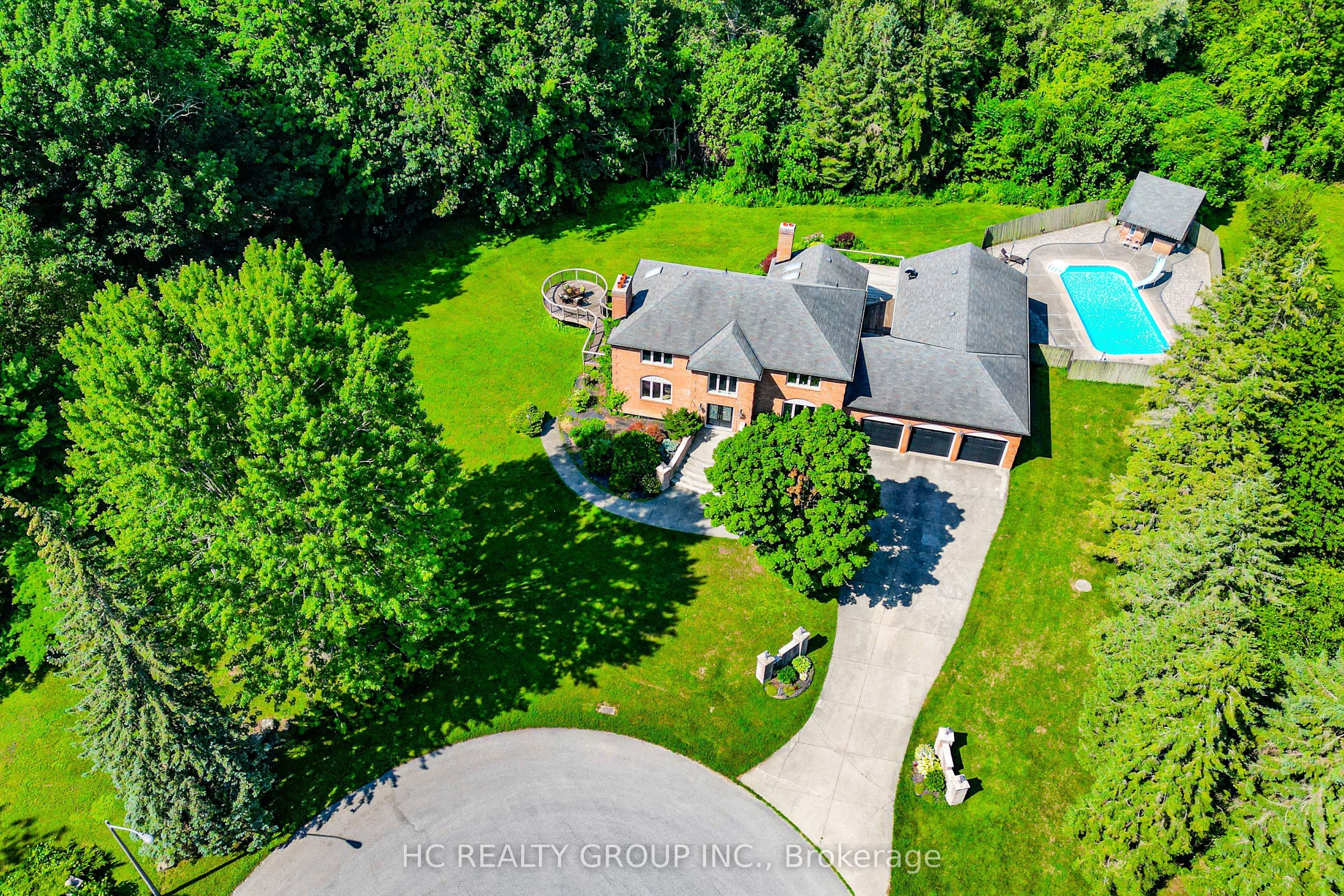 12 Bunting Court, Ajax, ON L1T 3S5
