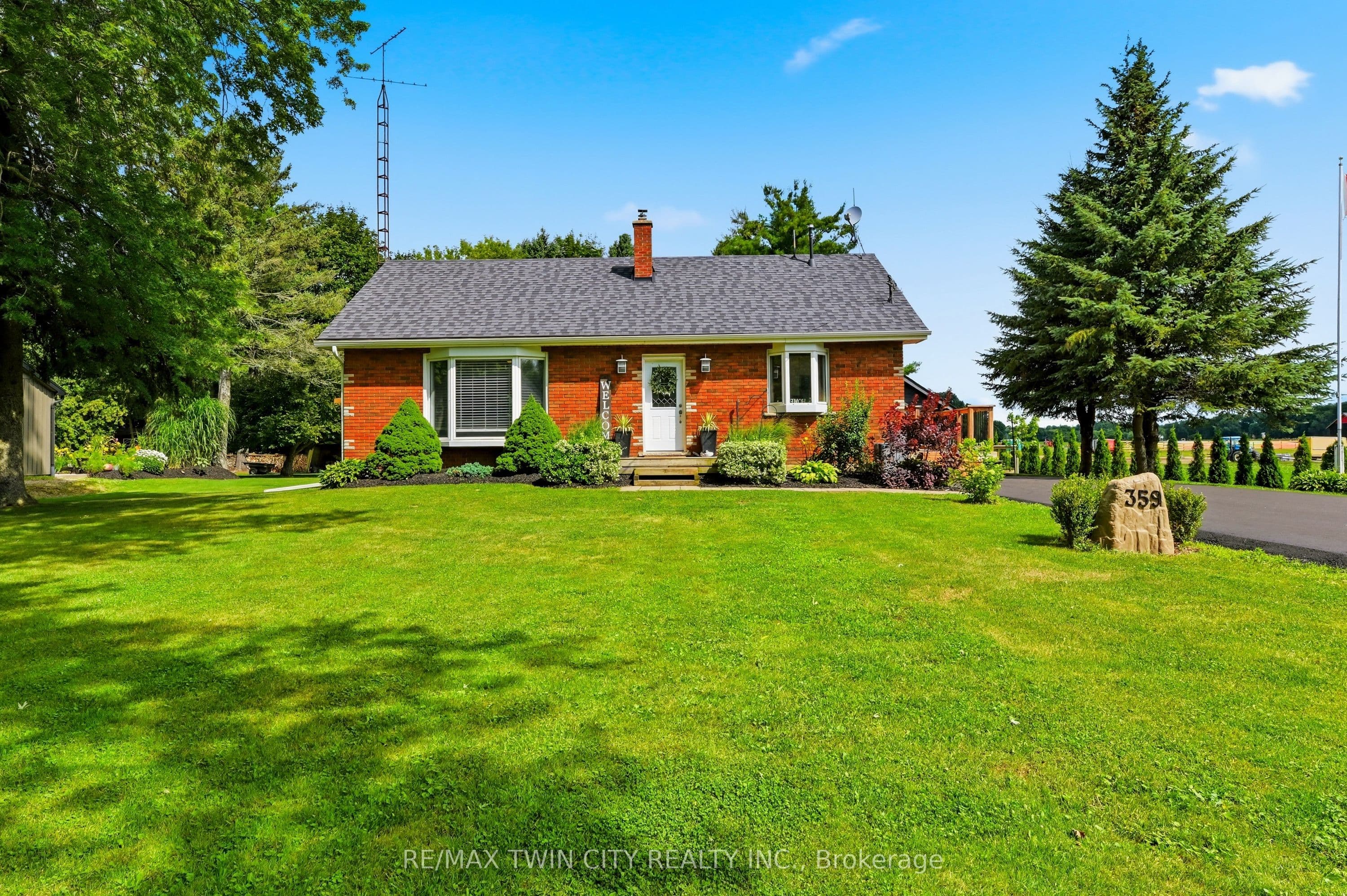 359 German School Road, Brant, ON N3L 3E1