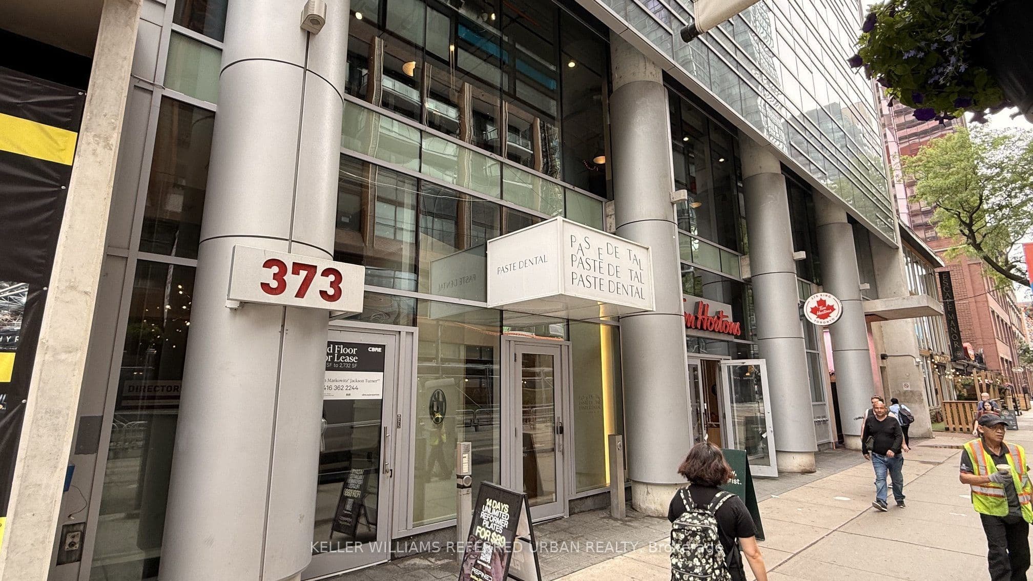 373 King Street W 301, Toronto, ON M5V 2G5