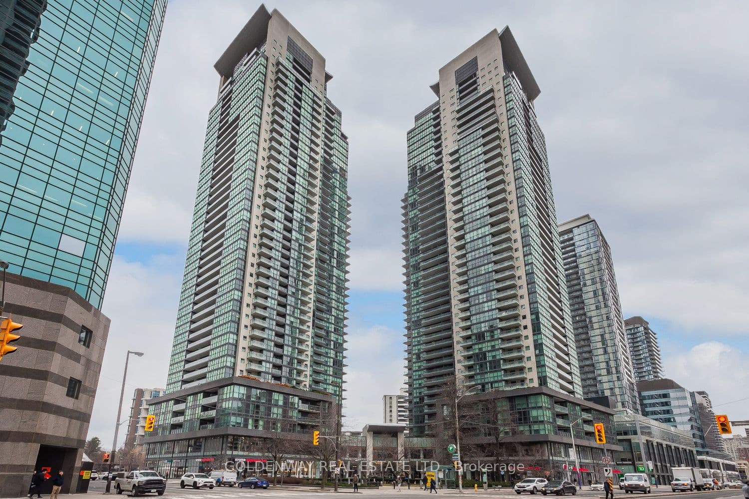 5162 Yonge Street 1815, Toronto, ON M2N 0E9