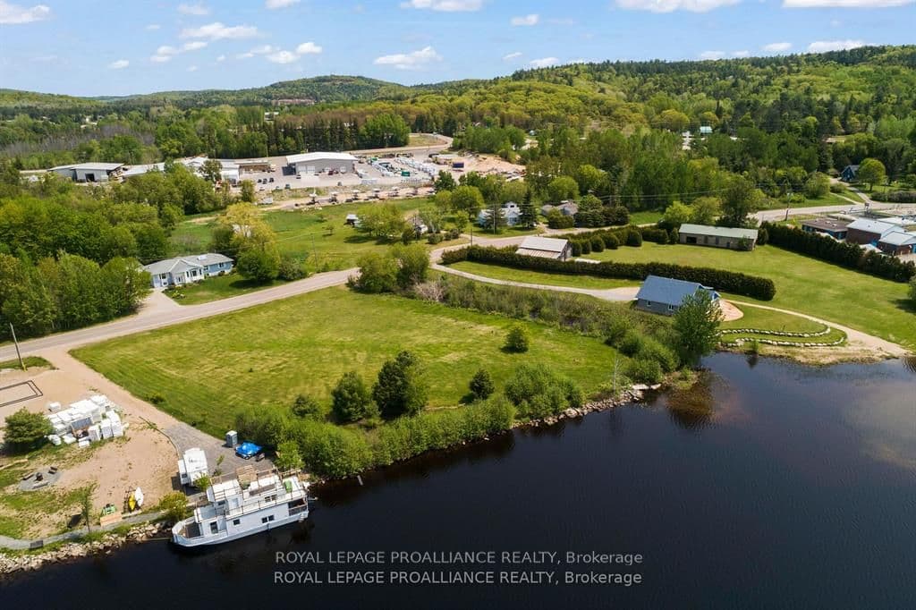 107A Lakeshore Drive, Madawaska Valley, ON K0J 1B0