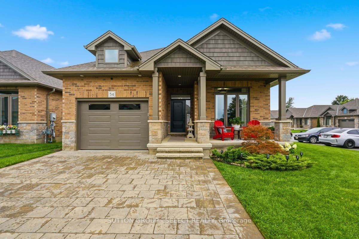 159 Collins Way 54, Strathroy-Caradoc, ON N7G 0G8