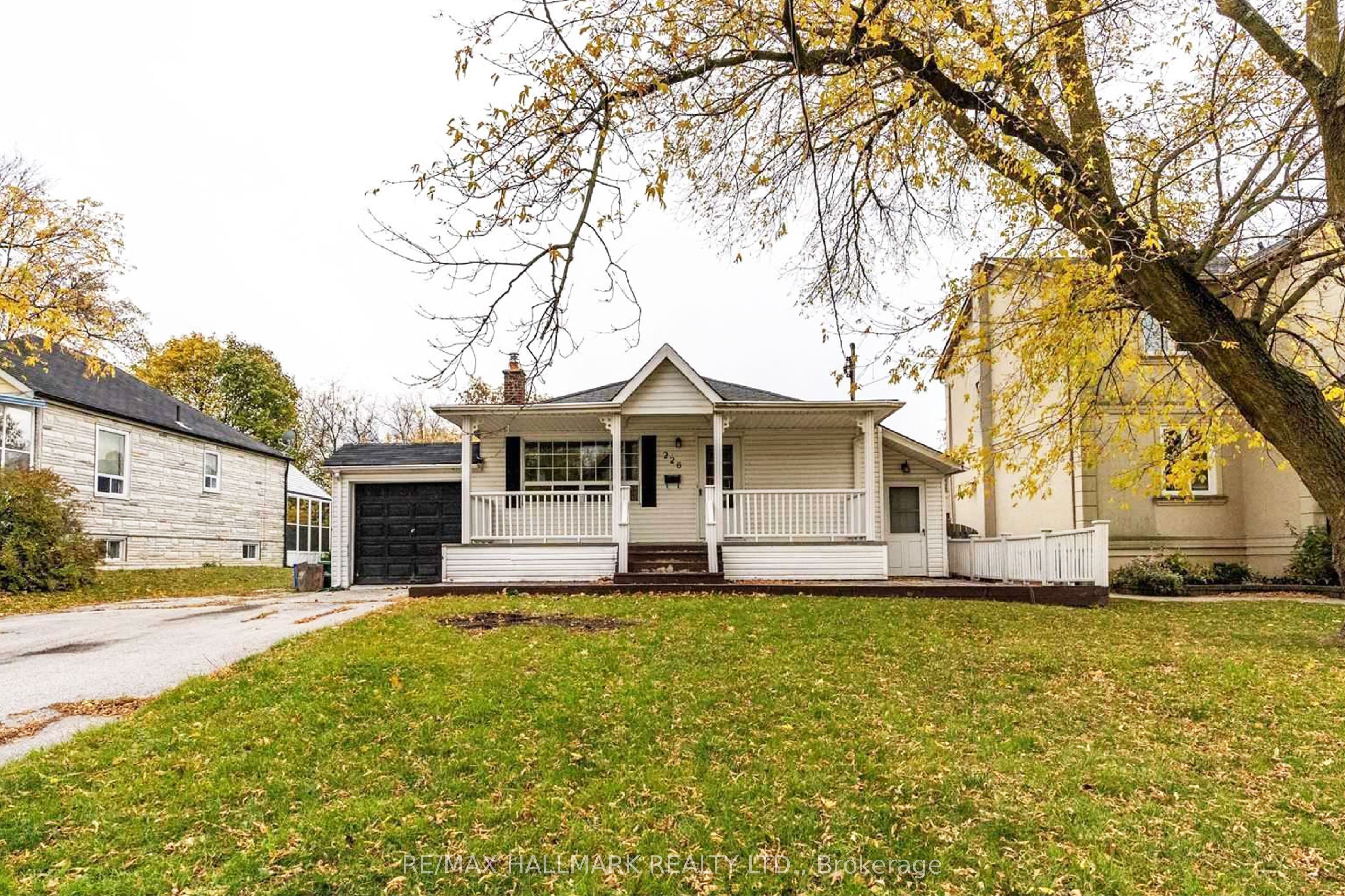 226 Lawrence Avenue, Richmond Hill, ON L4C 1Z6
