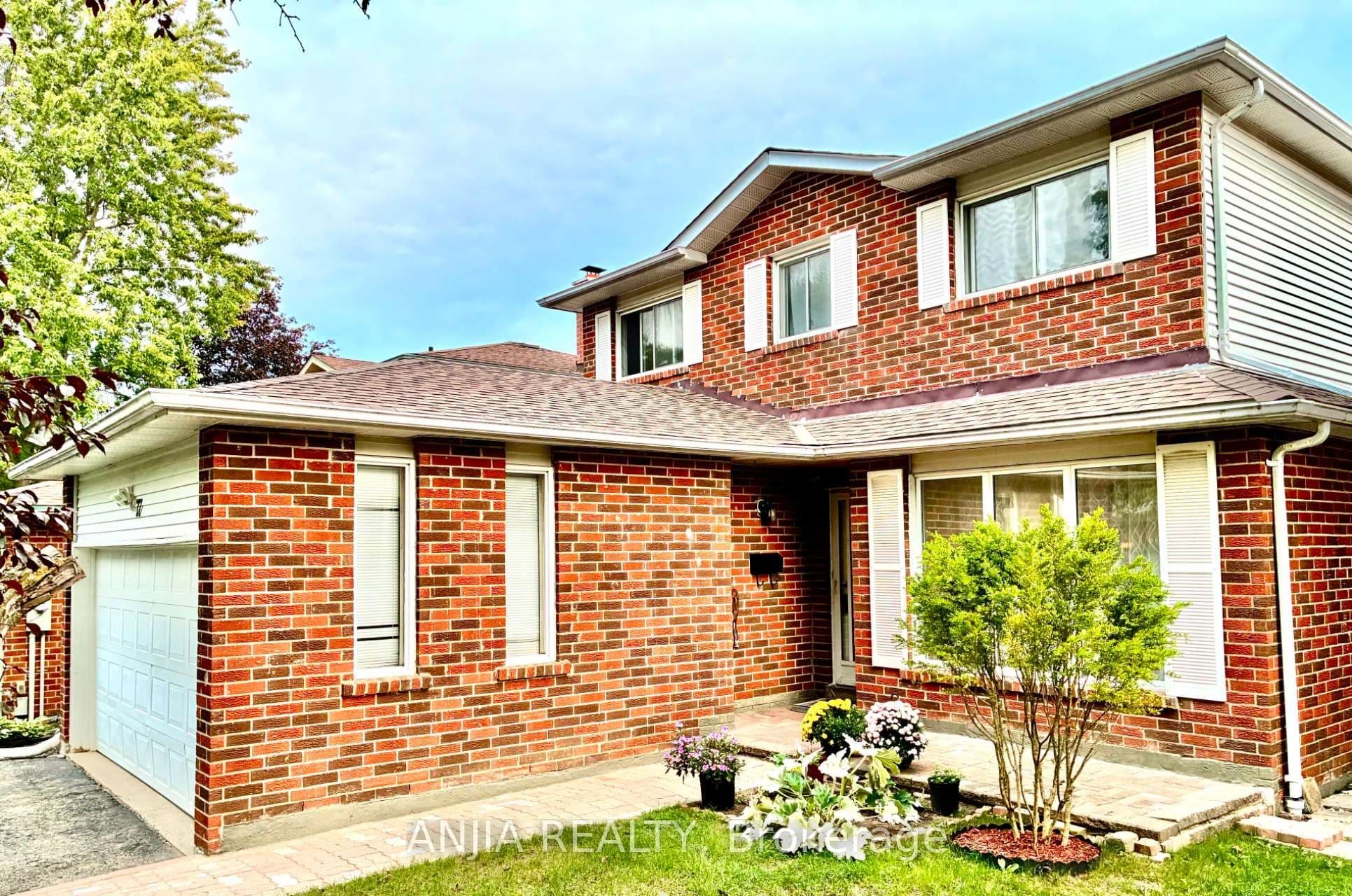 77 Royal Palm Drive, Brampton, ON L6Z 1P2