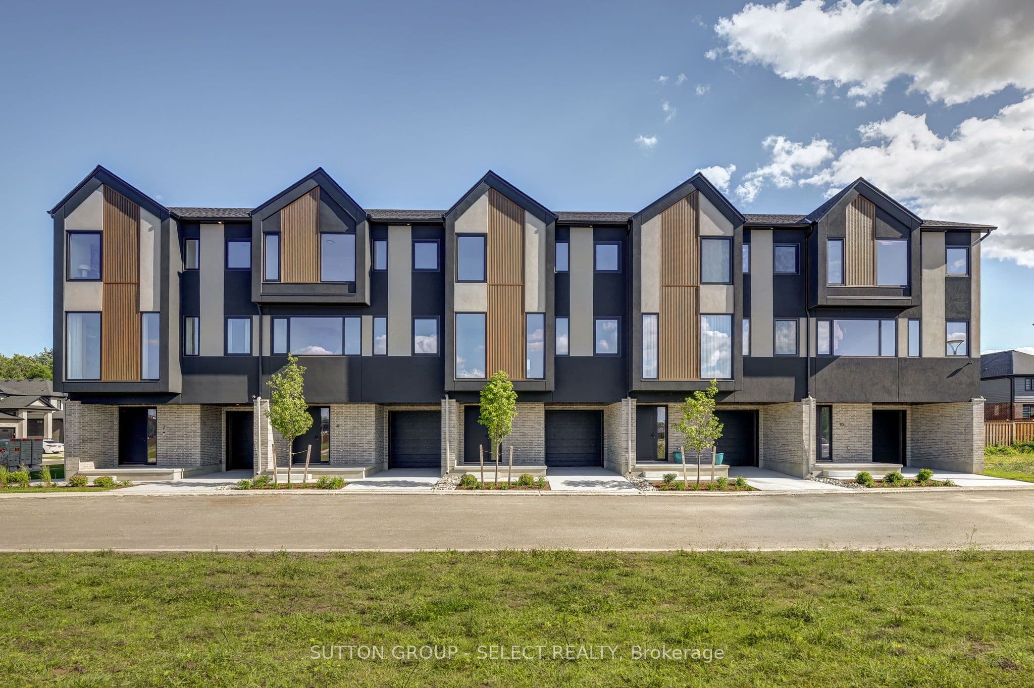 3090 Petty Road 2, London South, ON N6L 0H3