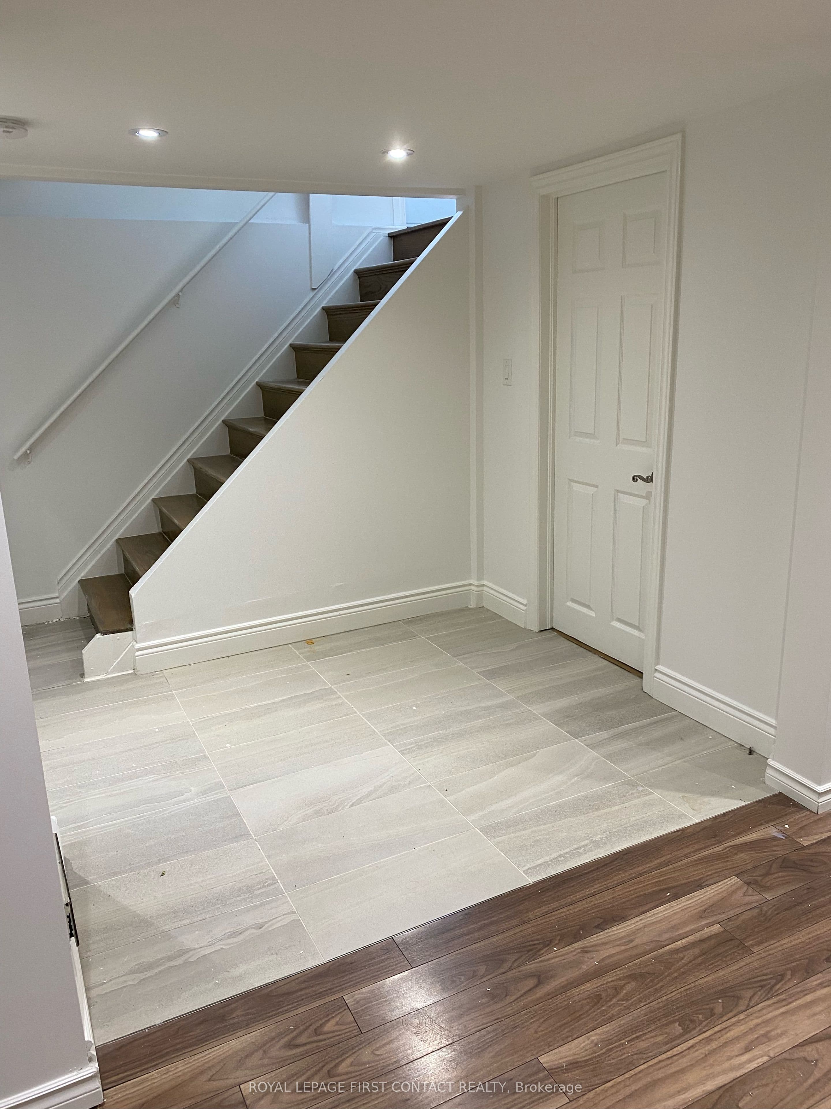 560 Heman Street, Newmarket, ON L3Y 2Z3