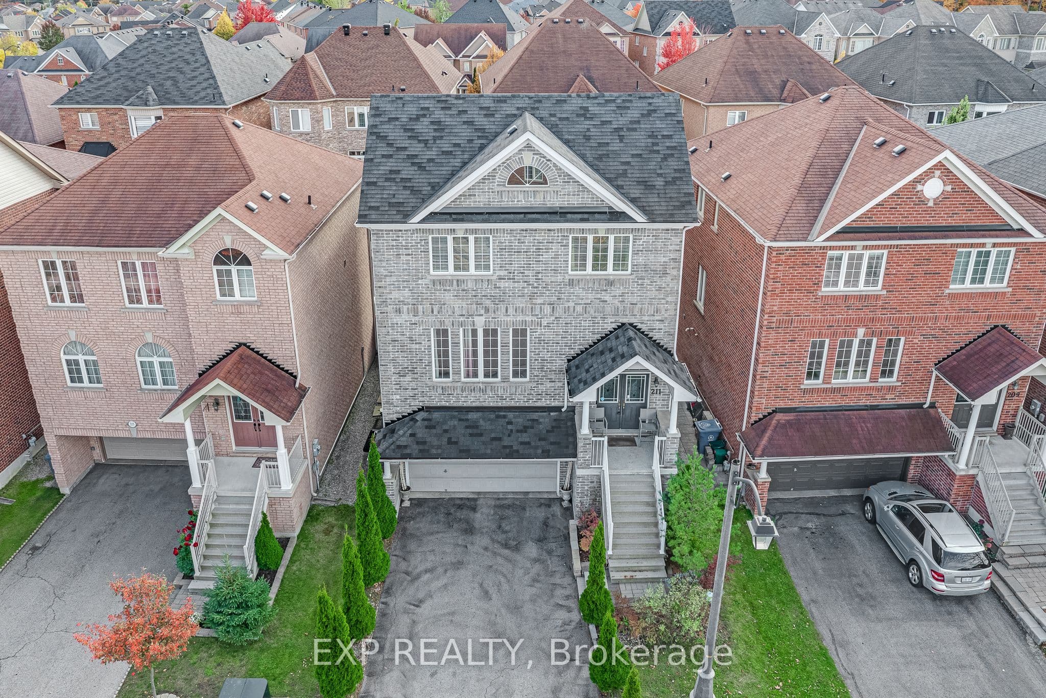 211 Ray Snow Boulevard, Newmarket, ON L3X 3J3
