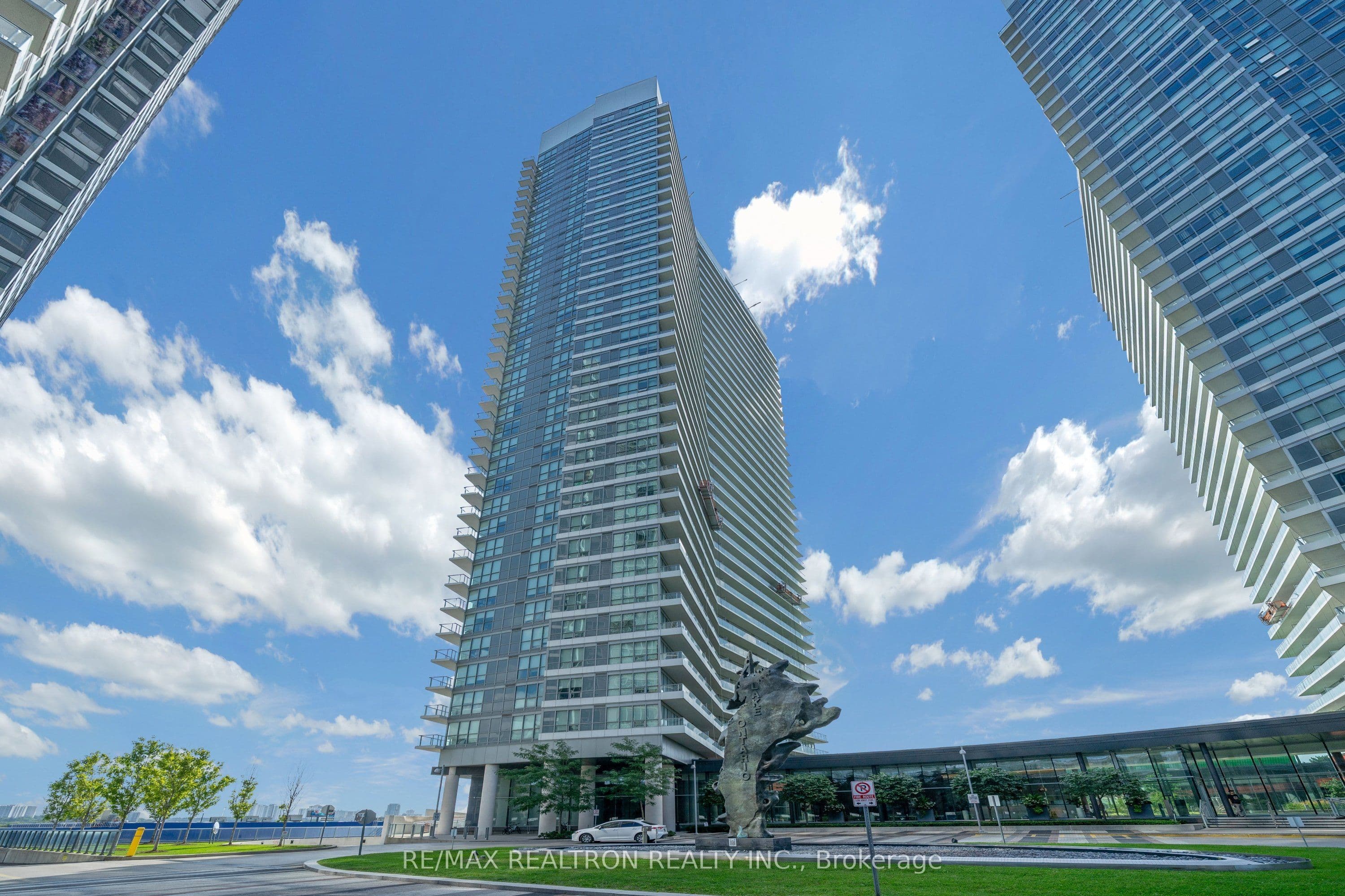 117 Mcmahon Drive 507, Toronto, ON M2K 0E4