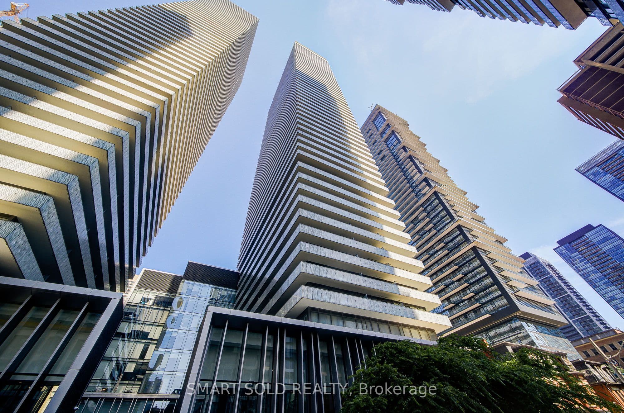 50 Charles Street E 2909, Toronto, ON M4Y 0C3