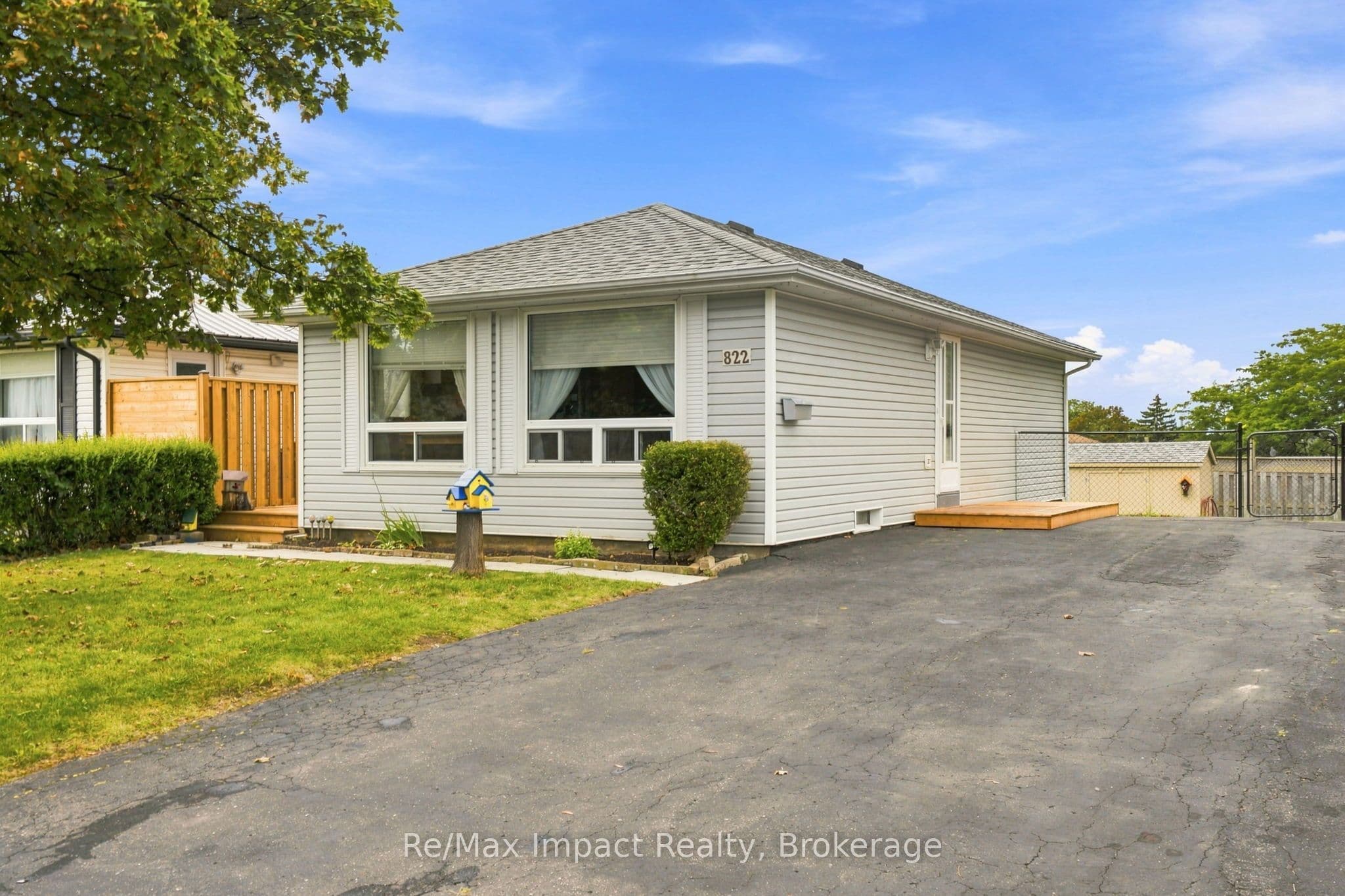 822 Southdown Street, Oshawa, ON L1H 7X3