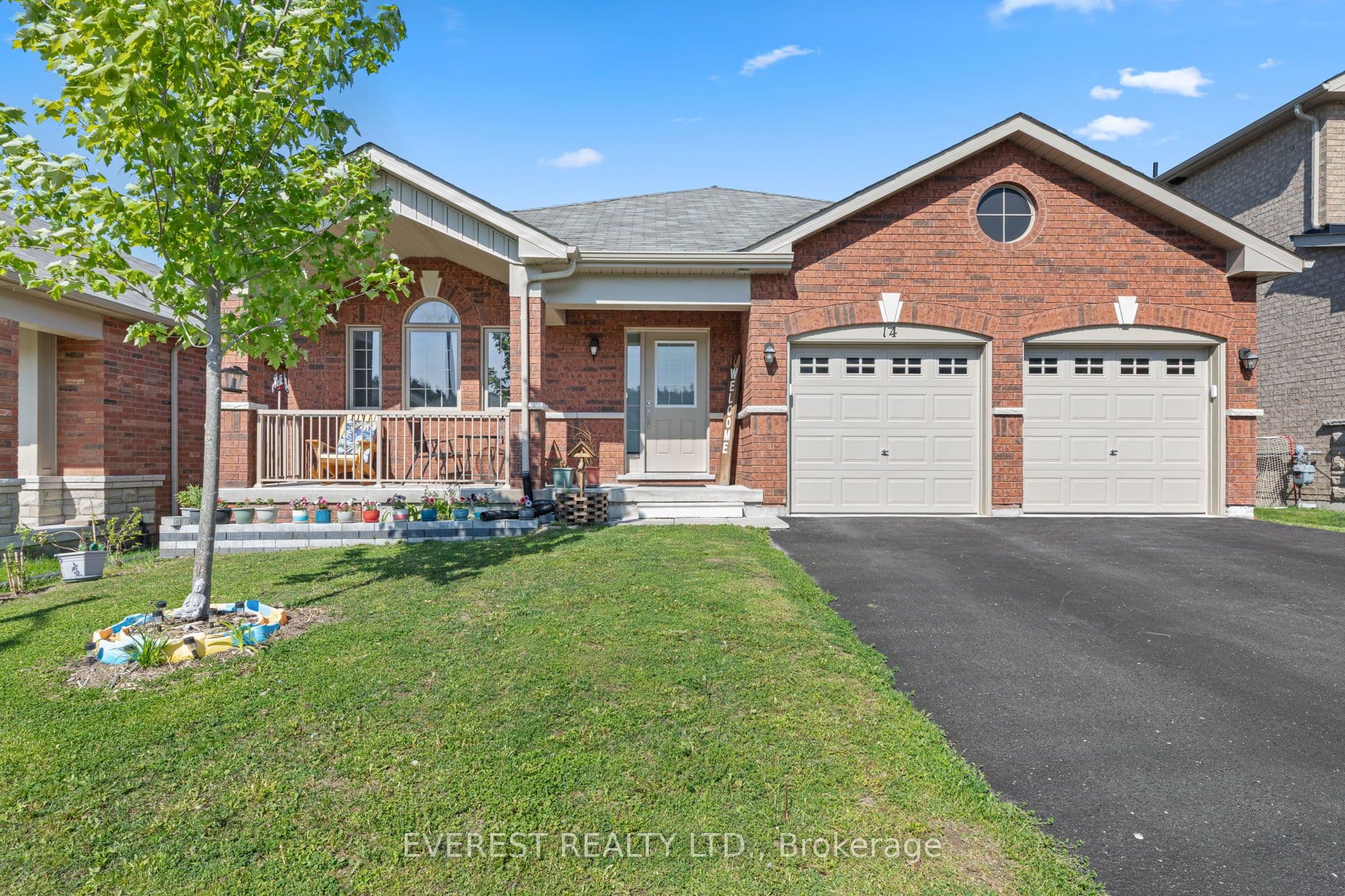 14 Hewson Street, Penetanguishene, ON L9M 0V7