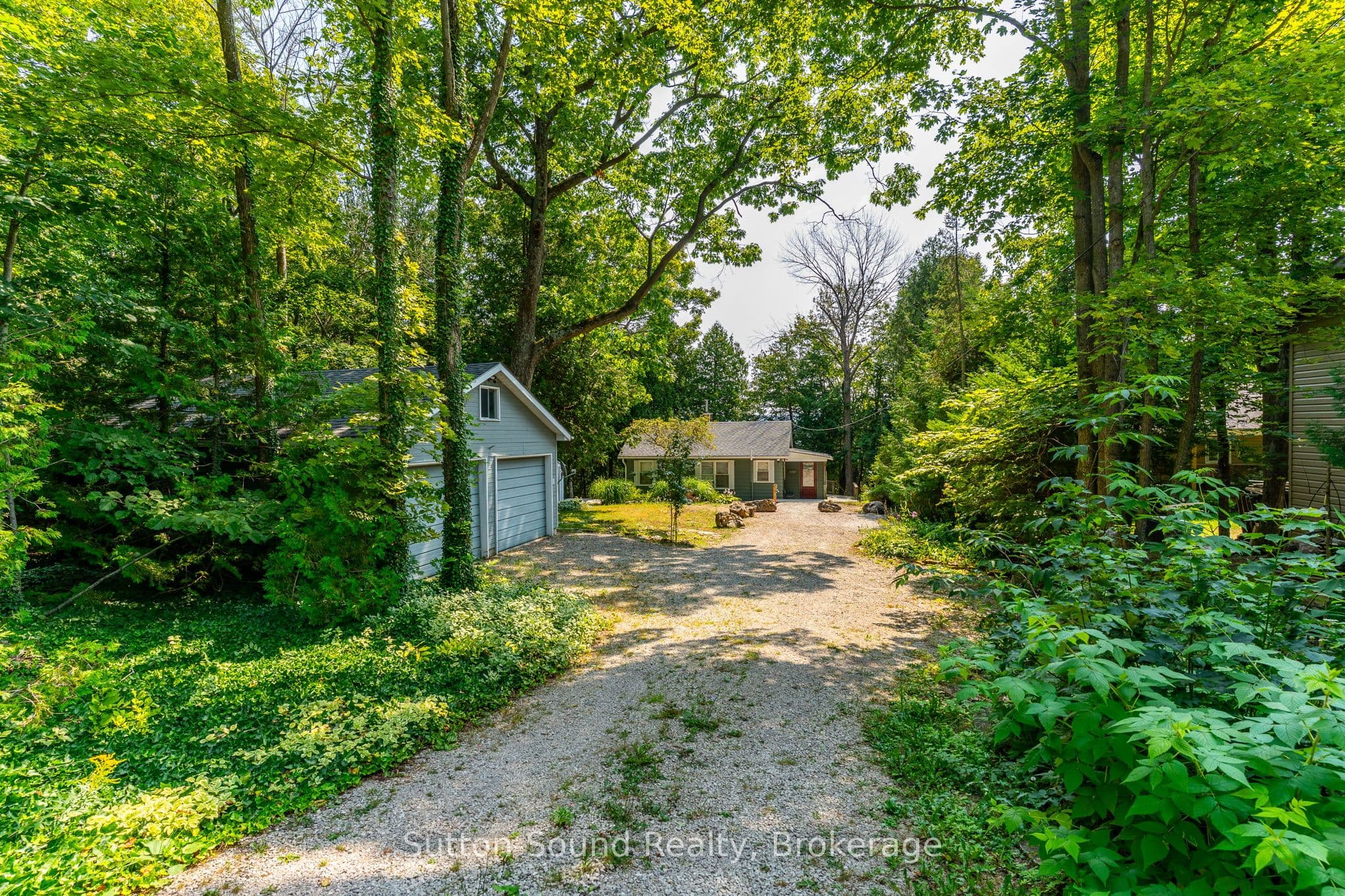 606 Mallory Beach Road, South Bruce Peninsula, ON N0H 2T0