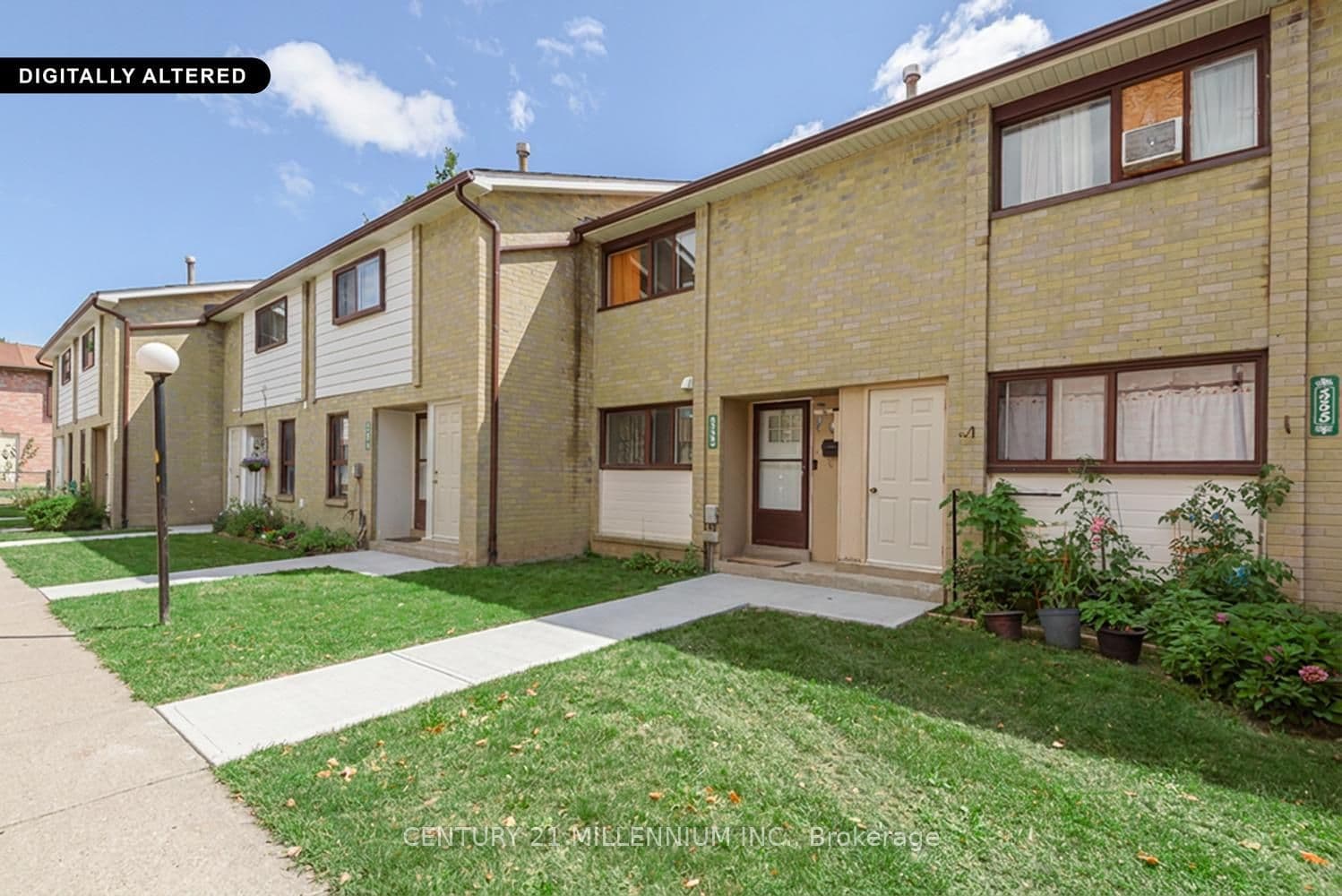 336 Fleetwood Crescent, Brampton, ON L6T 2E7