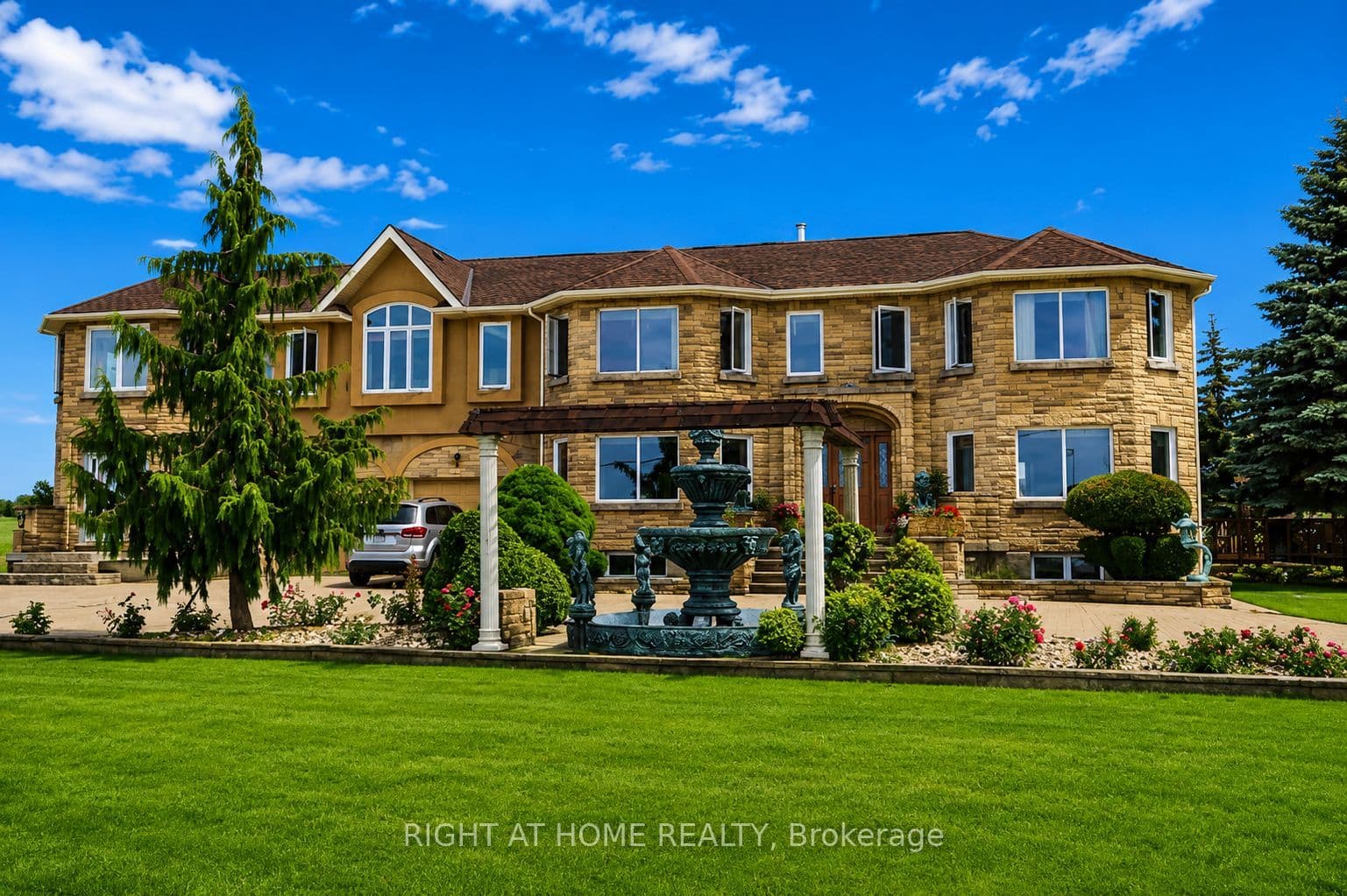 568 Ridge Road, Hamilton, ON L8J 2Y6