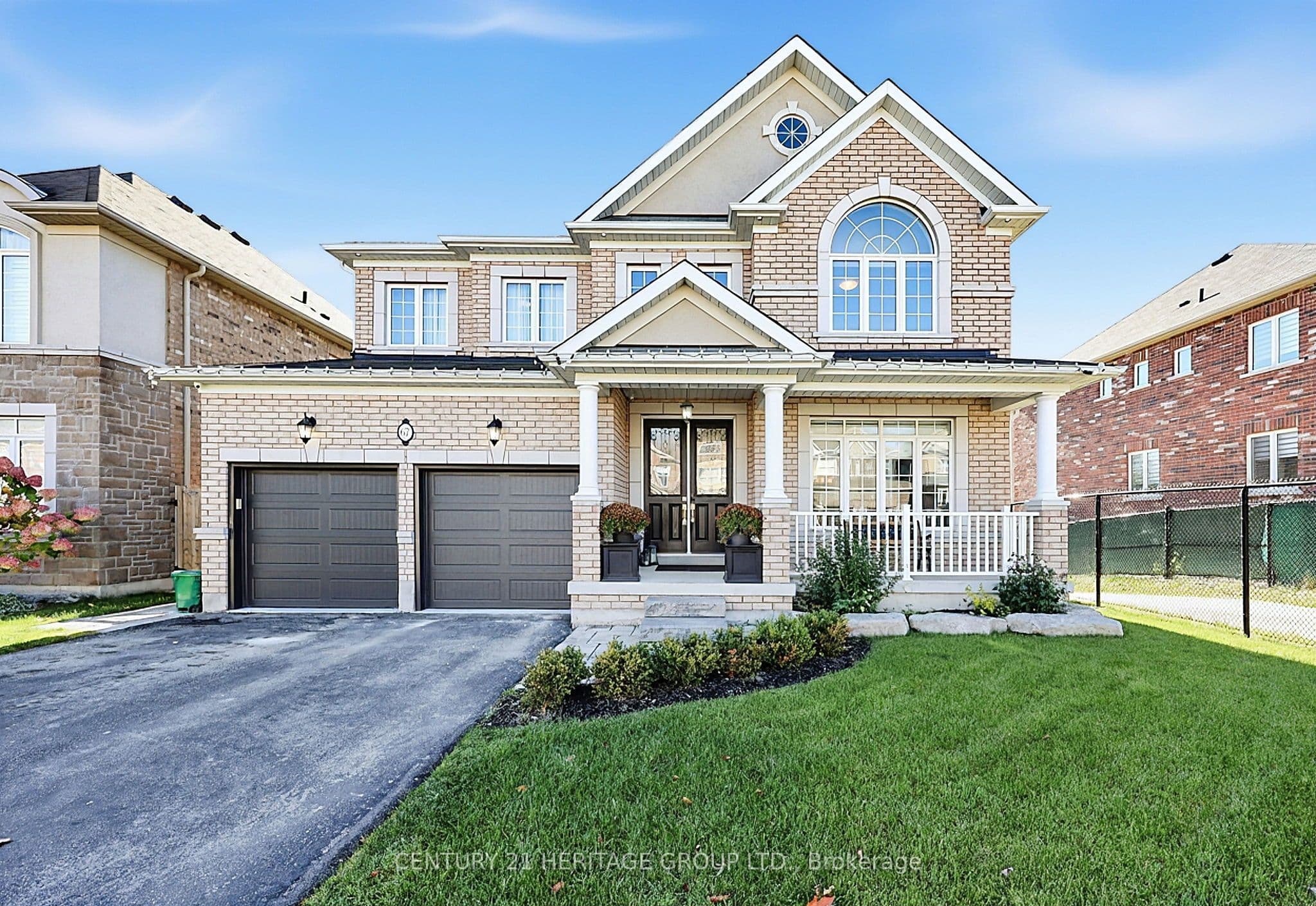 67 Manor Forest Road, East Gwillimbury, ON L0G 1M0