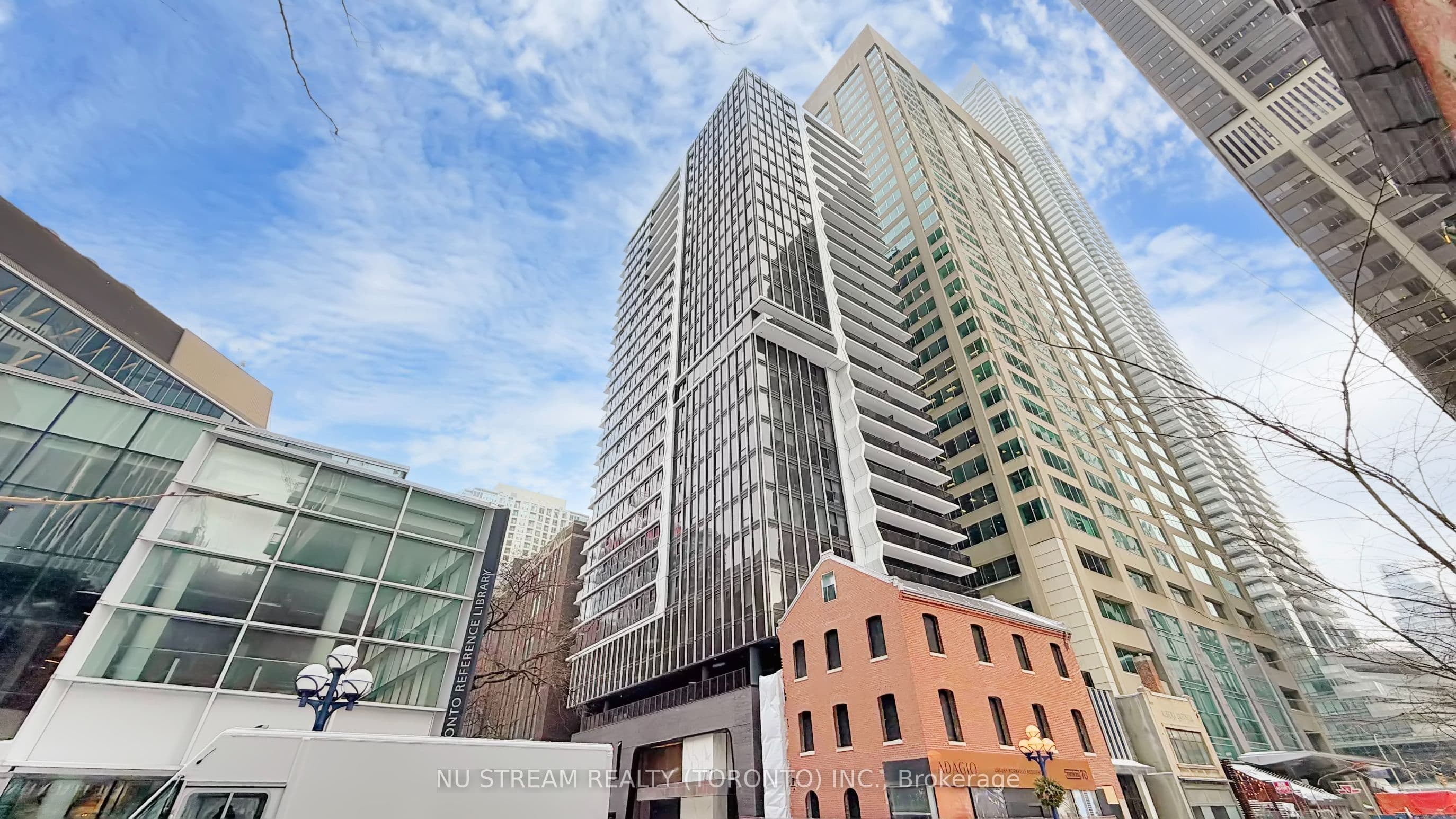 771 Yonge Street 2011, Toronto, ON M4W 0B8