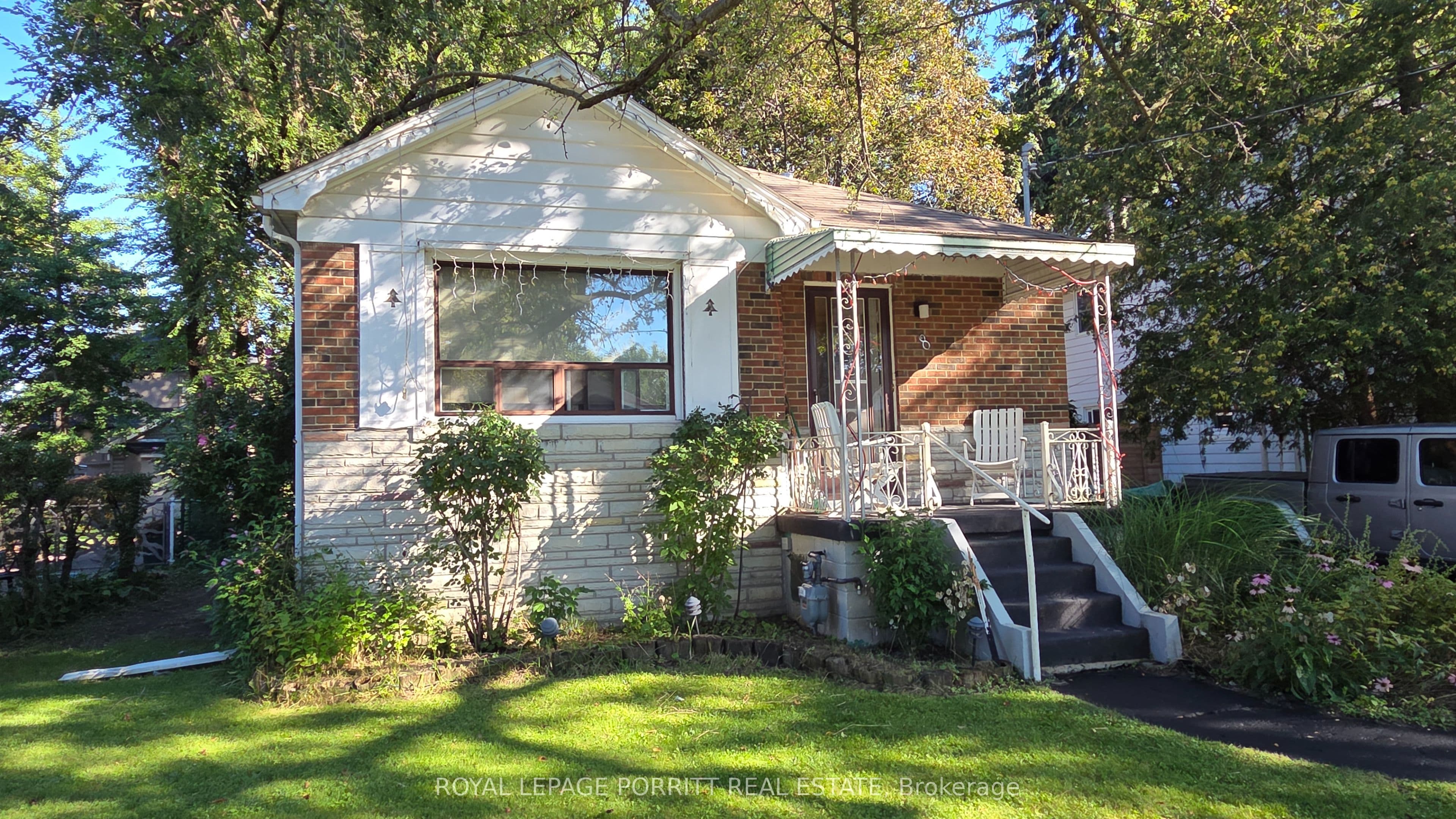 8 Meaford Avenue Lower, Toronto, ON M8V 2H5