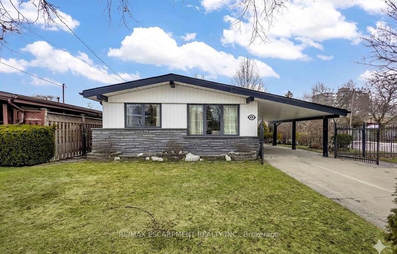 85 Ranchdale Drive, Hamilton, ON L8V 2L9