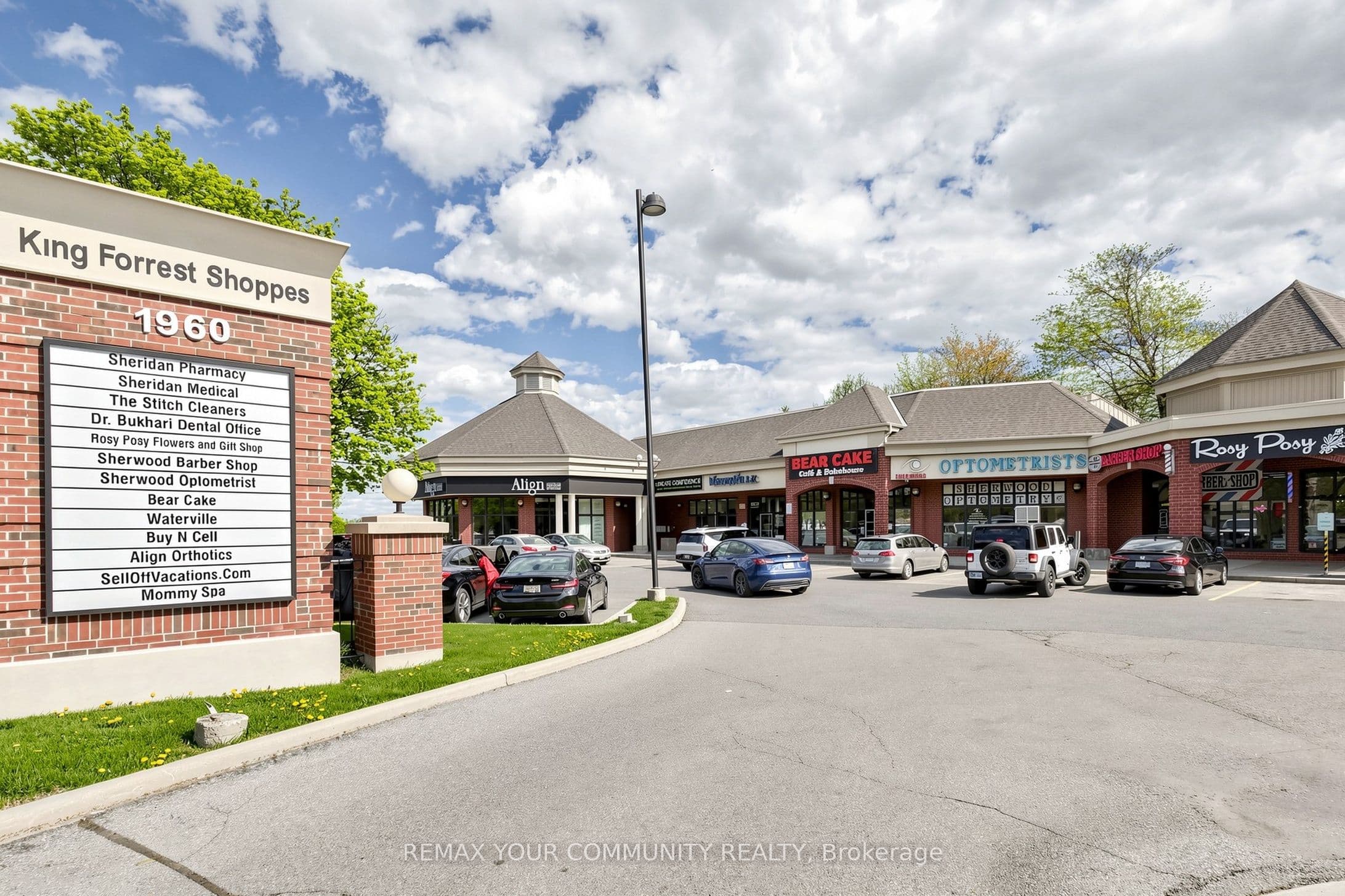 1960 Dundas Street W 9, Mississauga, ON L5K 2R9