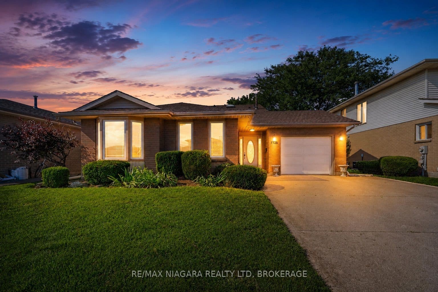 7725 SWAN Street, Niagara Falls, ON L2H 2P7
