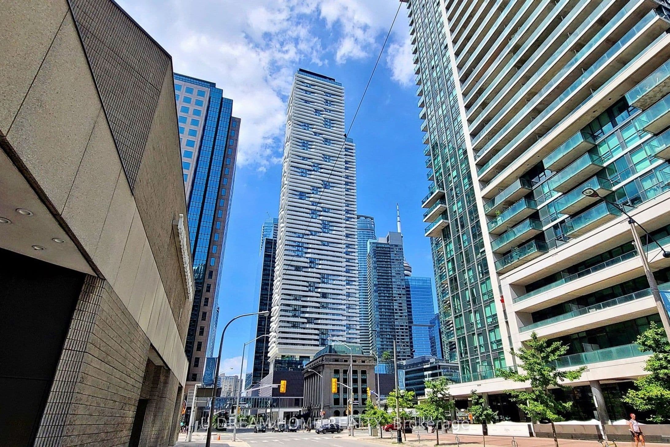 88 Harbour Street 6110, Toronto, ON M5J 1B7