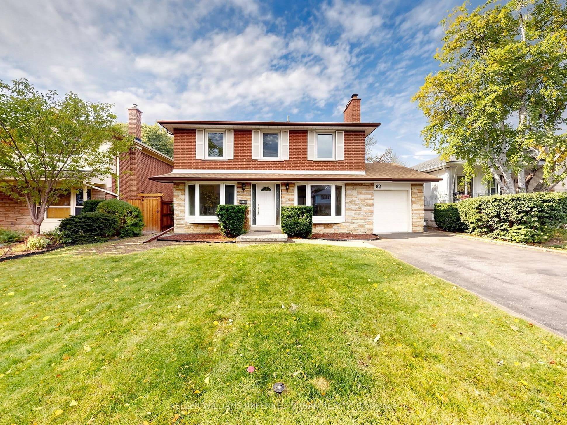 82 Crossbow Crescent, Toronto, ON M2J 3M4