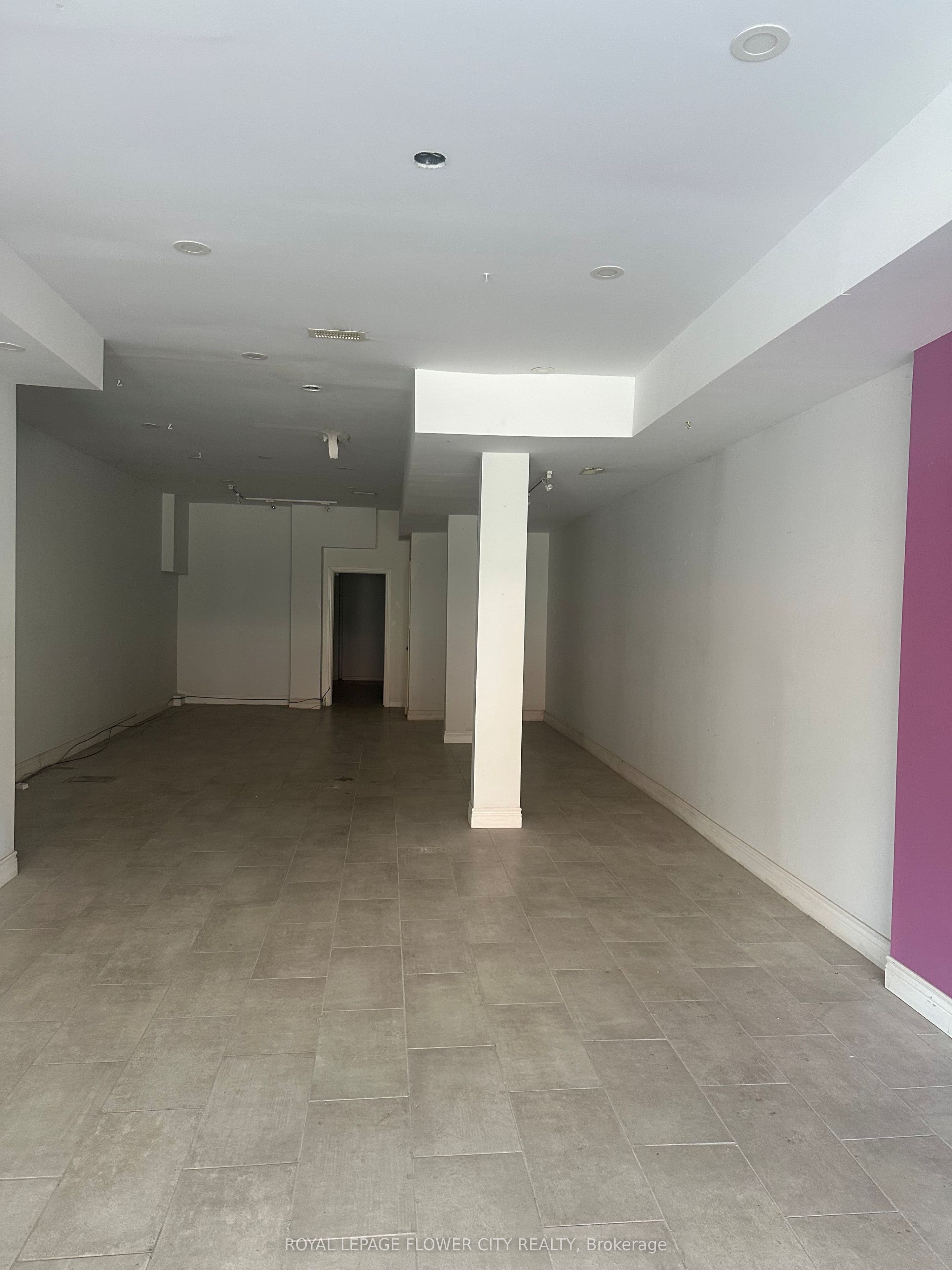 1188 Weston Road, Toronto, ON M9M 4P4