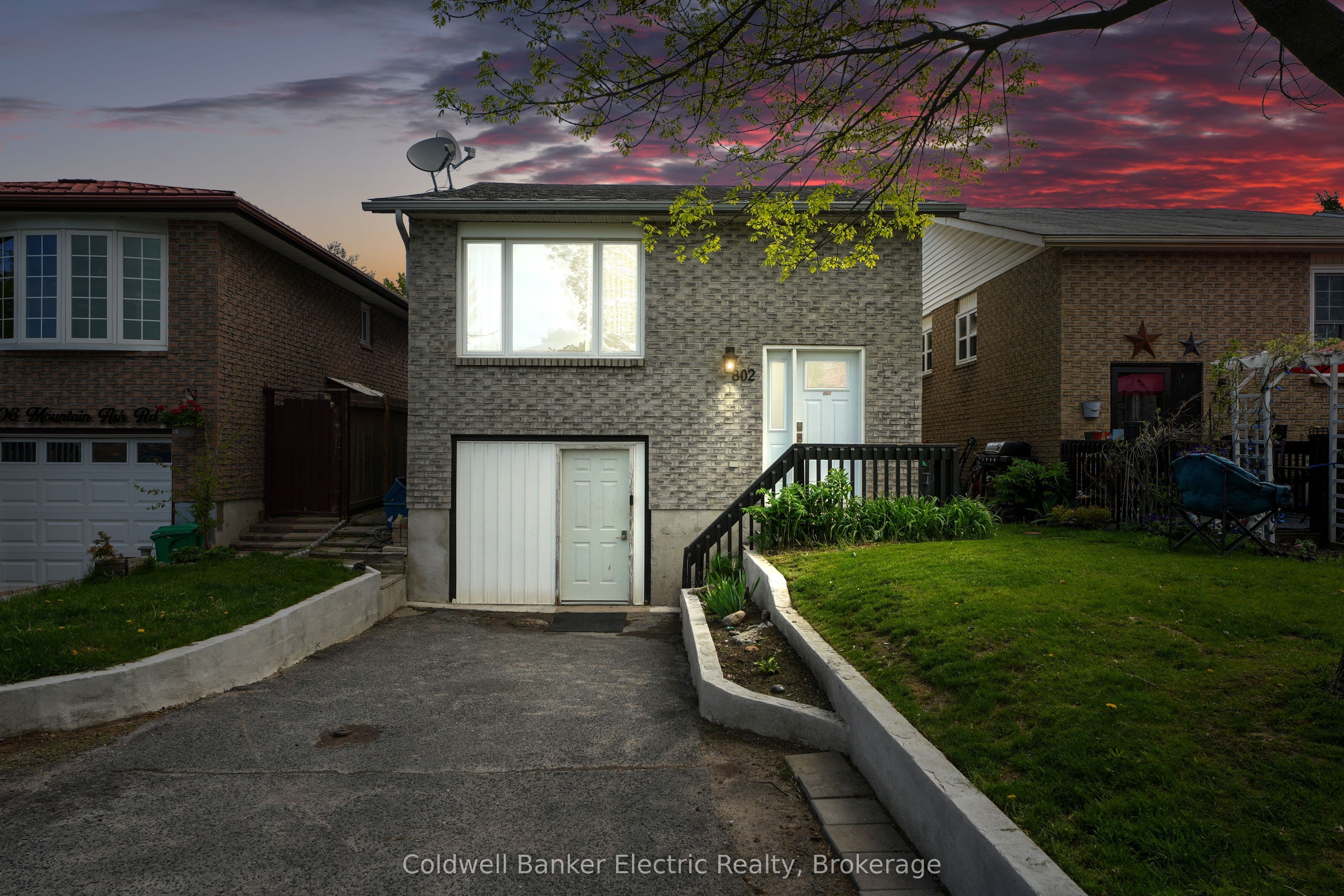 802 Mountain Ash Road, Peterborough, ON K9J 8K2