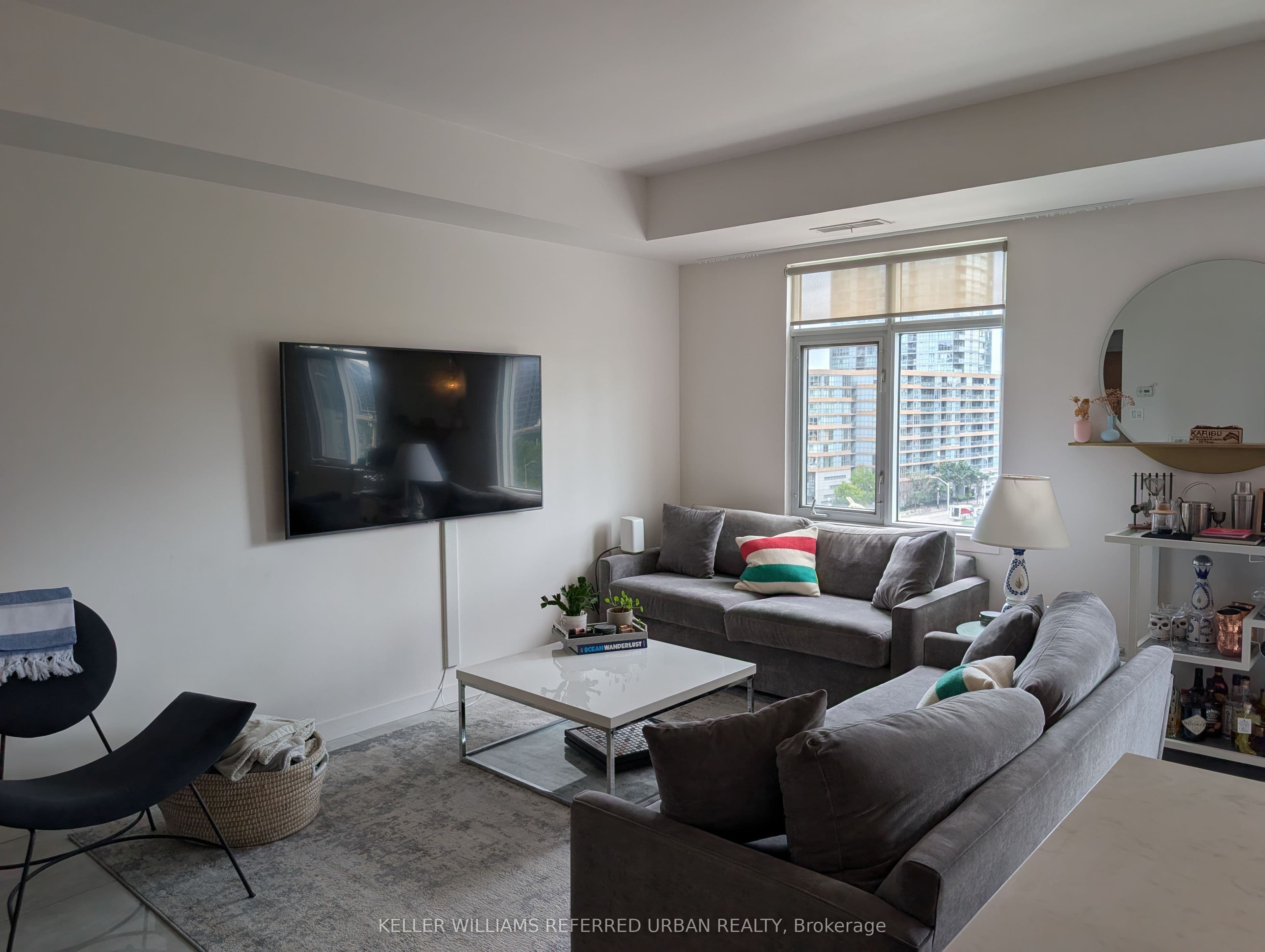 550 Front Street W PH 7, Toronto, ON M5V 3N5