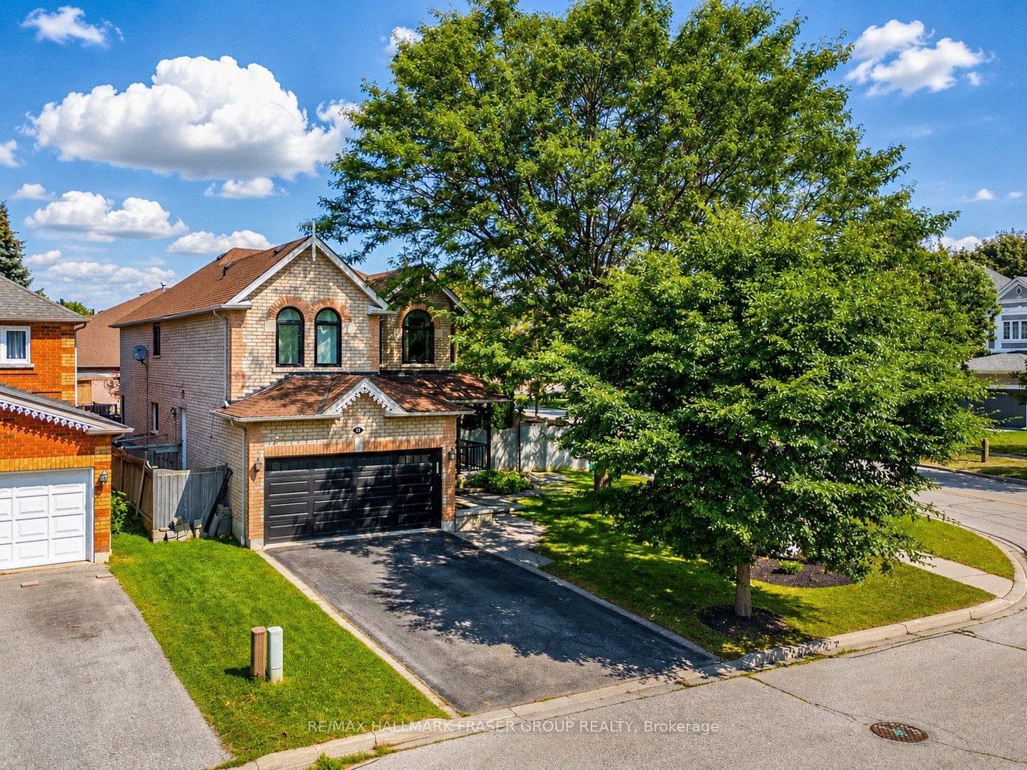 1 Mcneilage Court, Ajax, ON L1T 3Z5