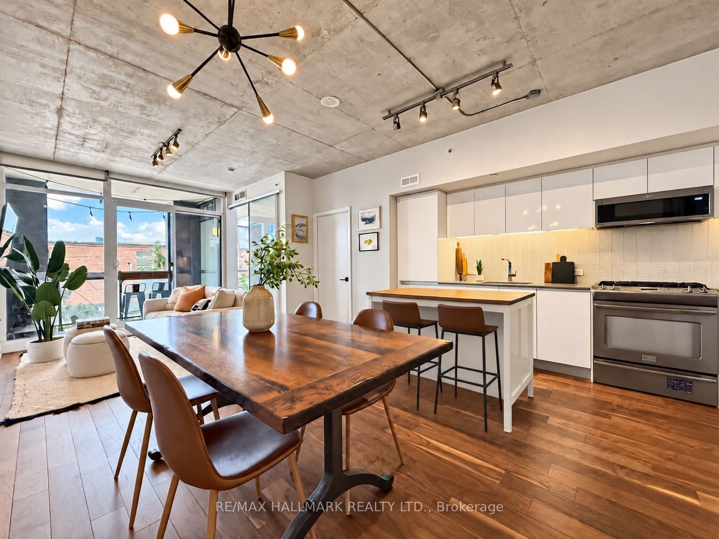 1190 Dundas Street E 219, Toronto, ON M4M 0C5