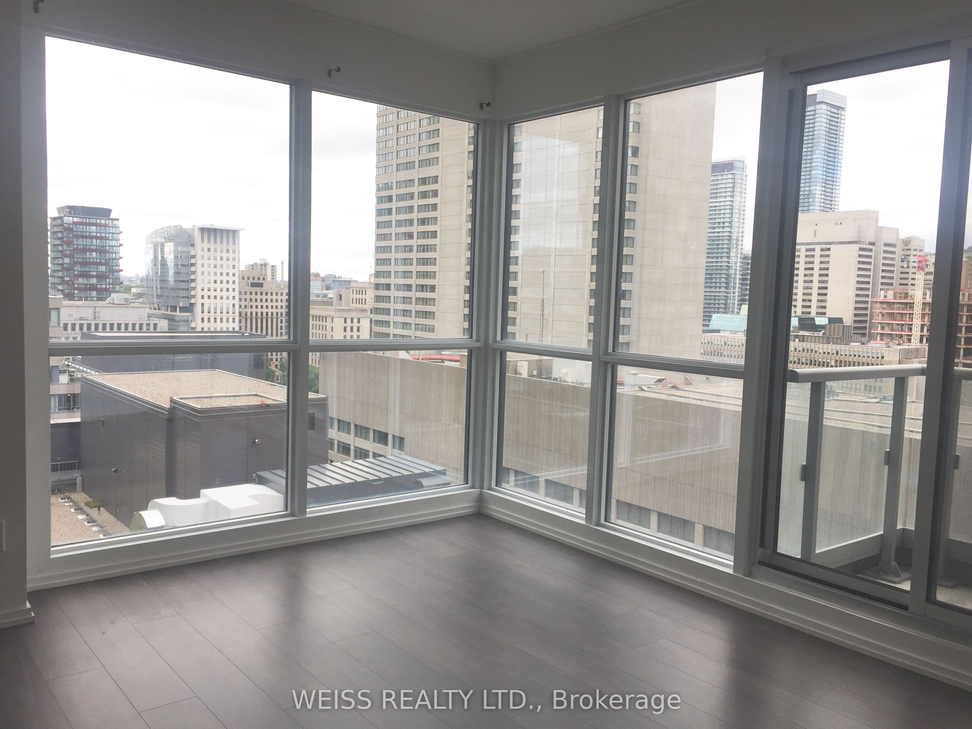 70 Temperance Street 1815, Toronto, ON M5H 4E8