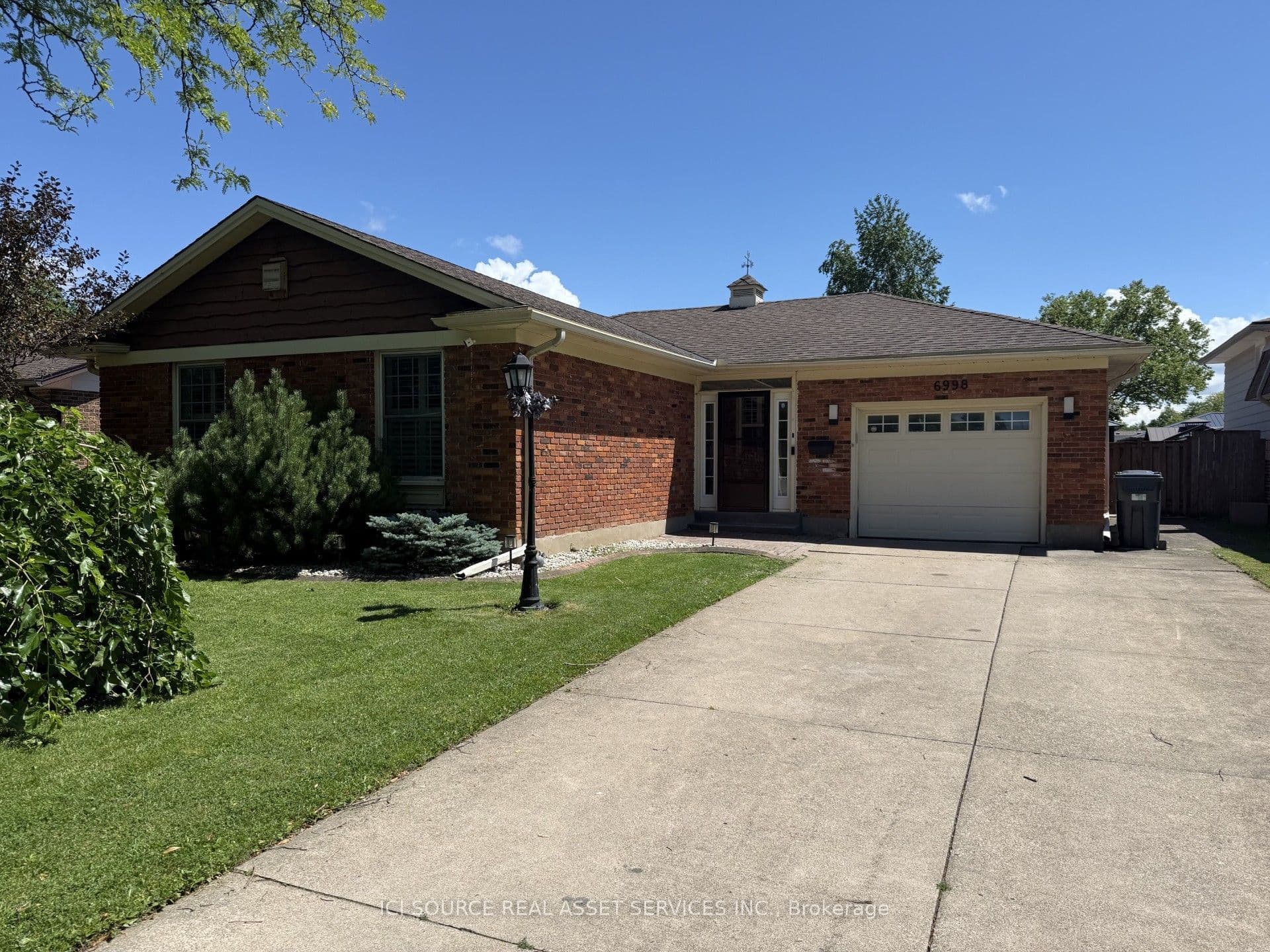 6998 Glengowan Crescent, Niagara Falls, ON L2J 3R8