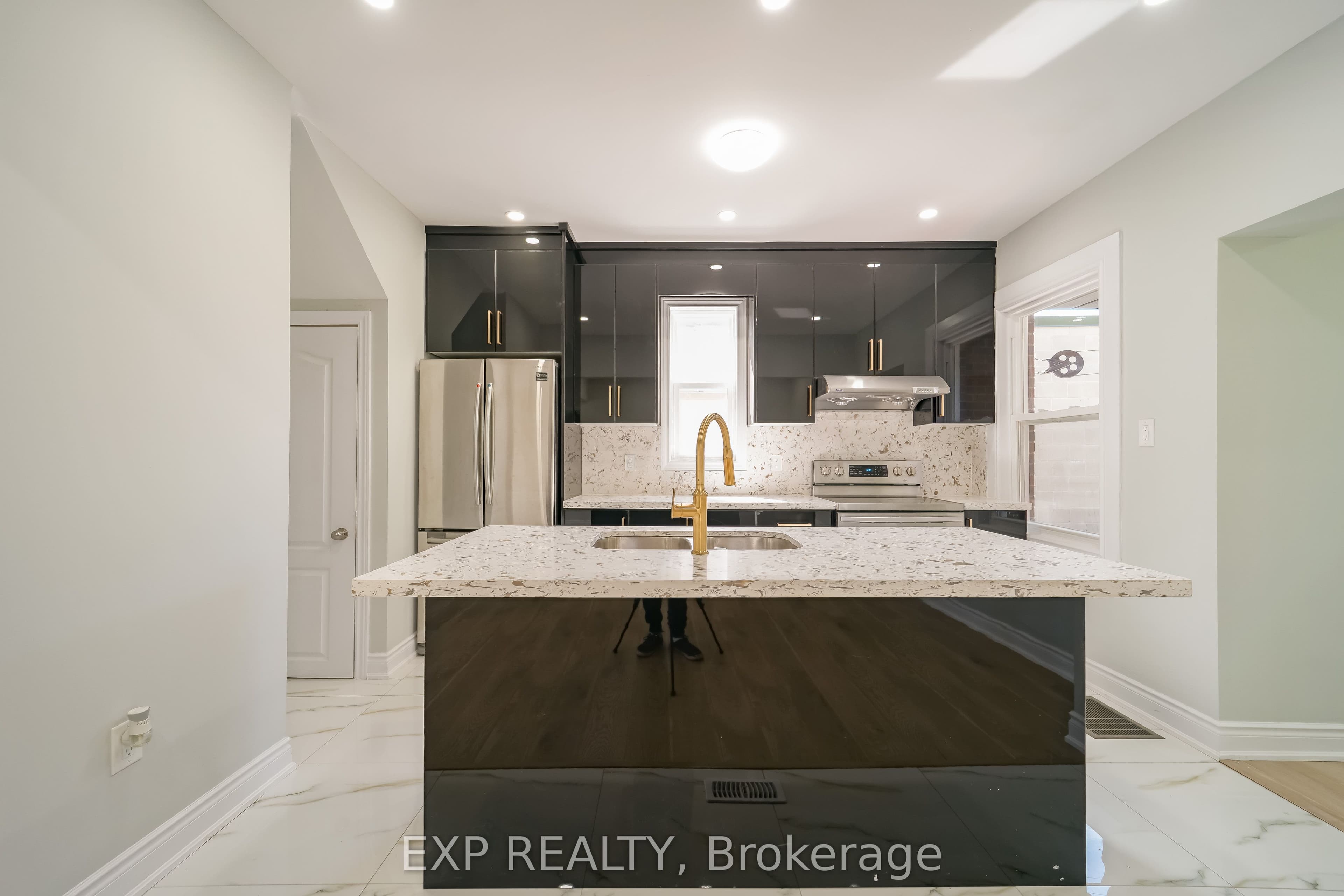 1509 Main Street E upstairs, Hamilton, ON L8K 1E2
