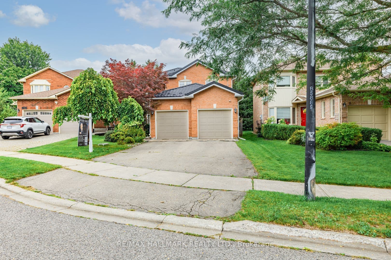 851 Hilton Boulevard, Newmarket, ON L3X 2H7