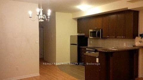 15 Coneflower Crescent 115, Toronto, ON M2R 0A5