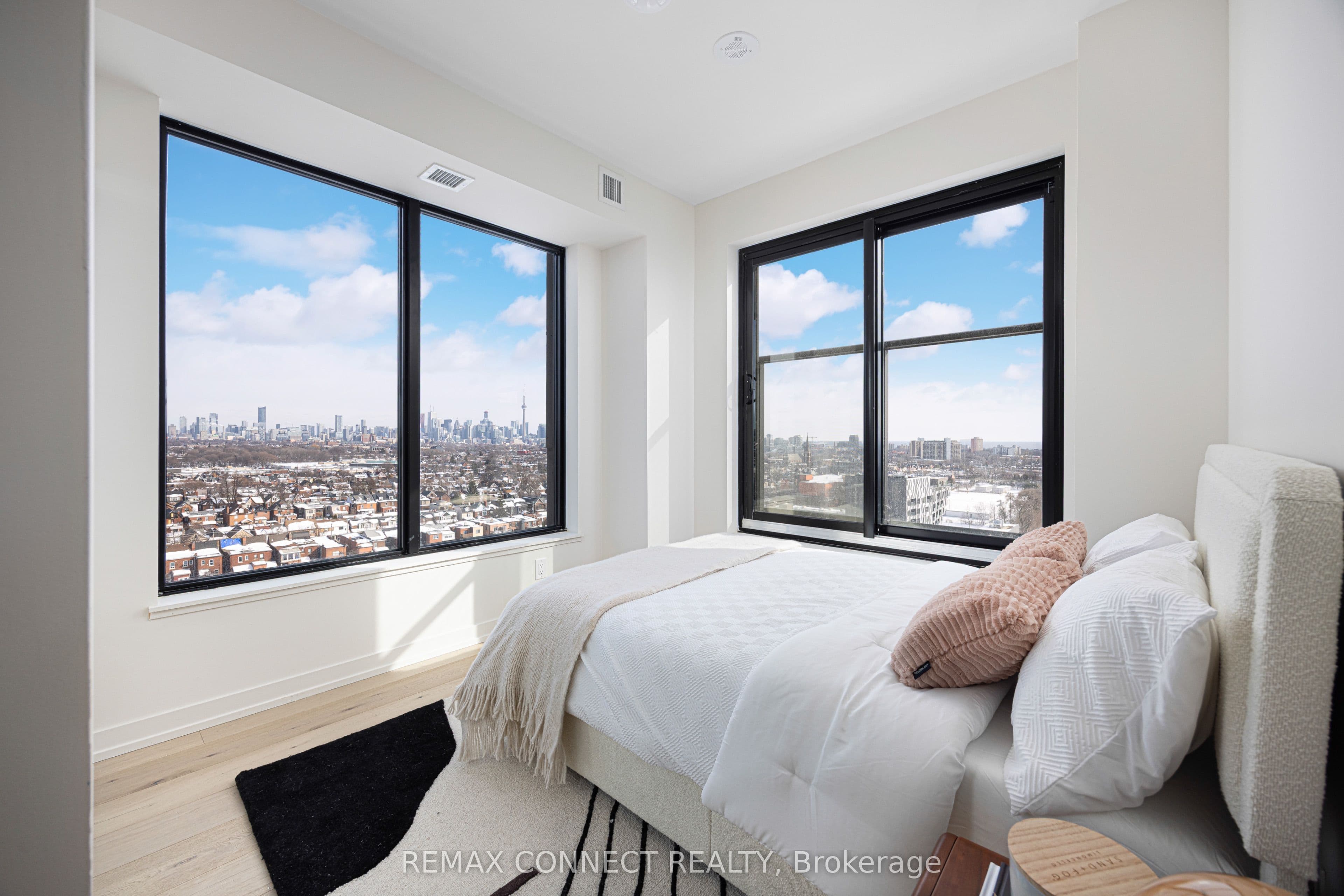181 Sterling Road 1002, Toronto, ON M6R 2B2