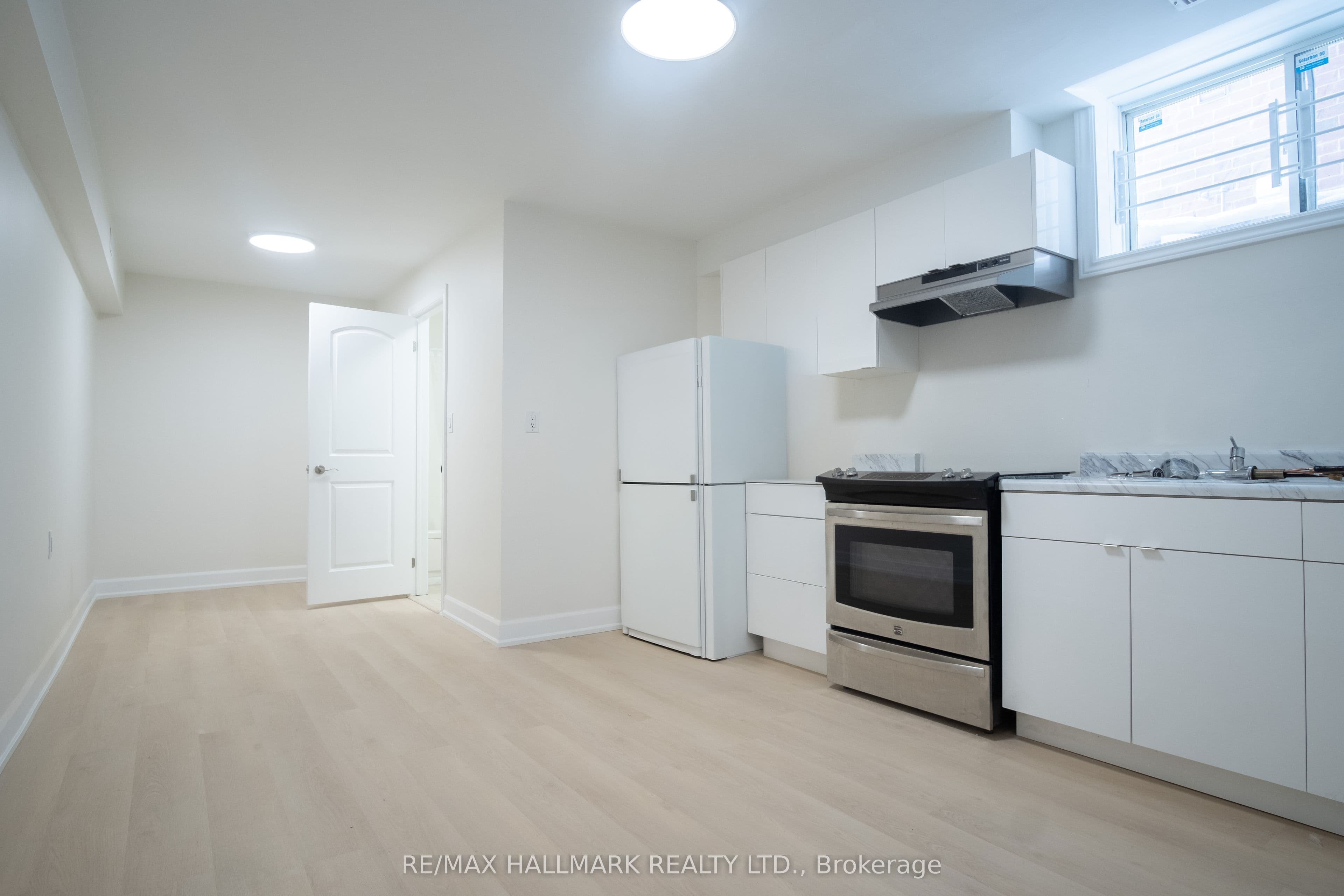 118 Fairholme Avenue Basement 1, Toronto, ON M6B 2W9
