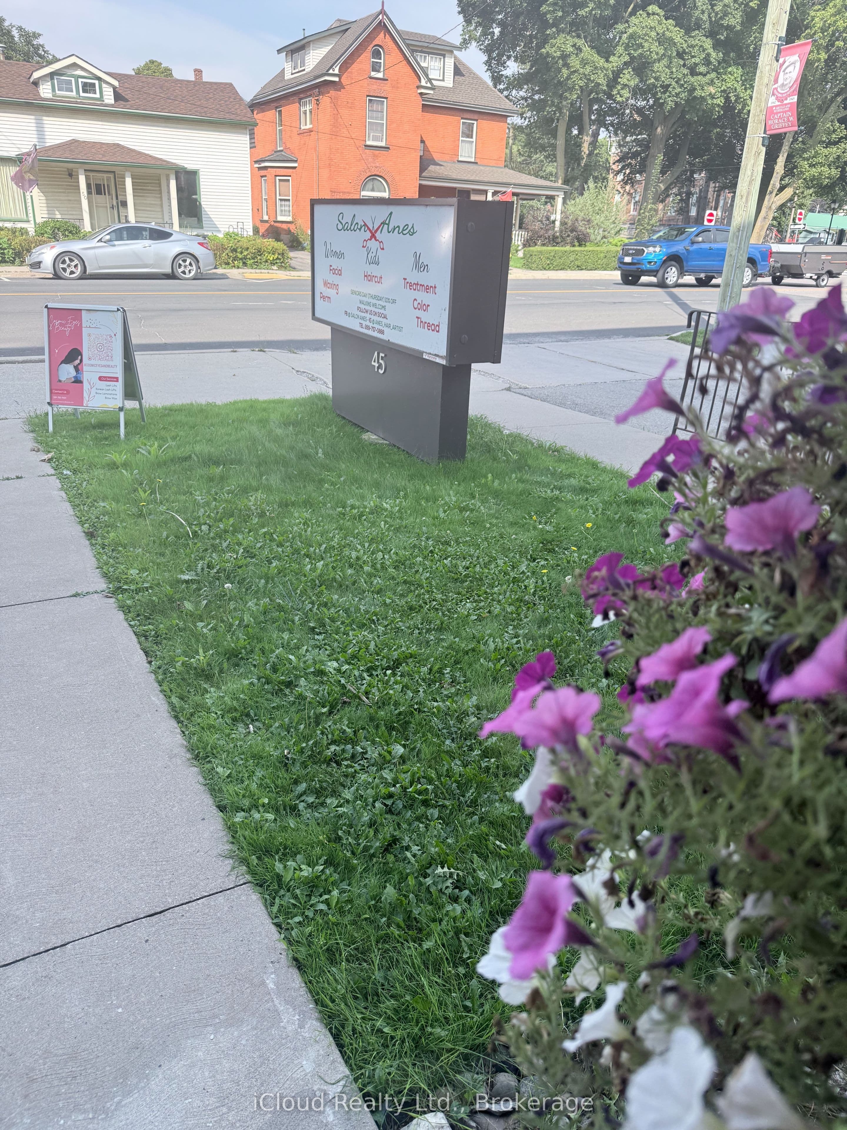 37 - 45 Caithness Street N, Haldimand, ON N3W 1L5
