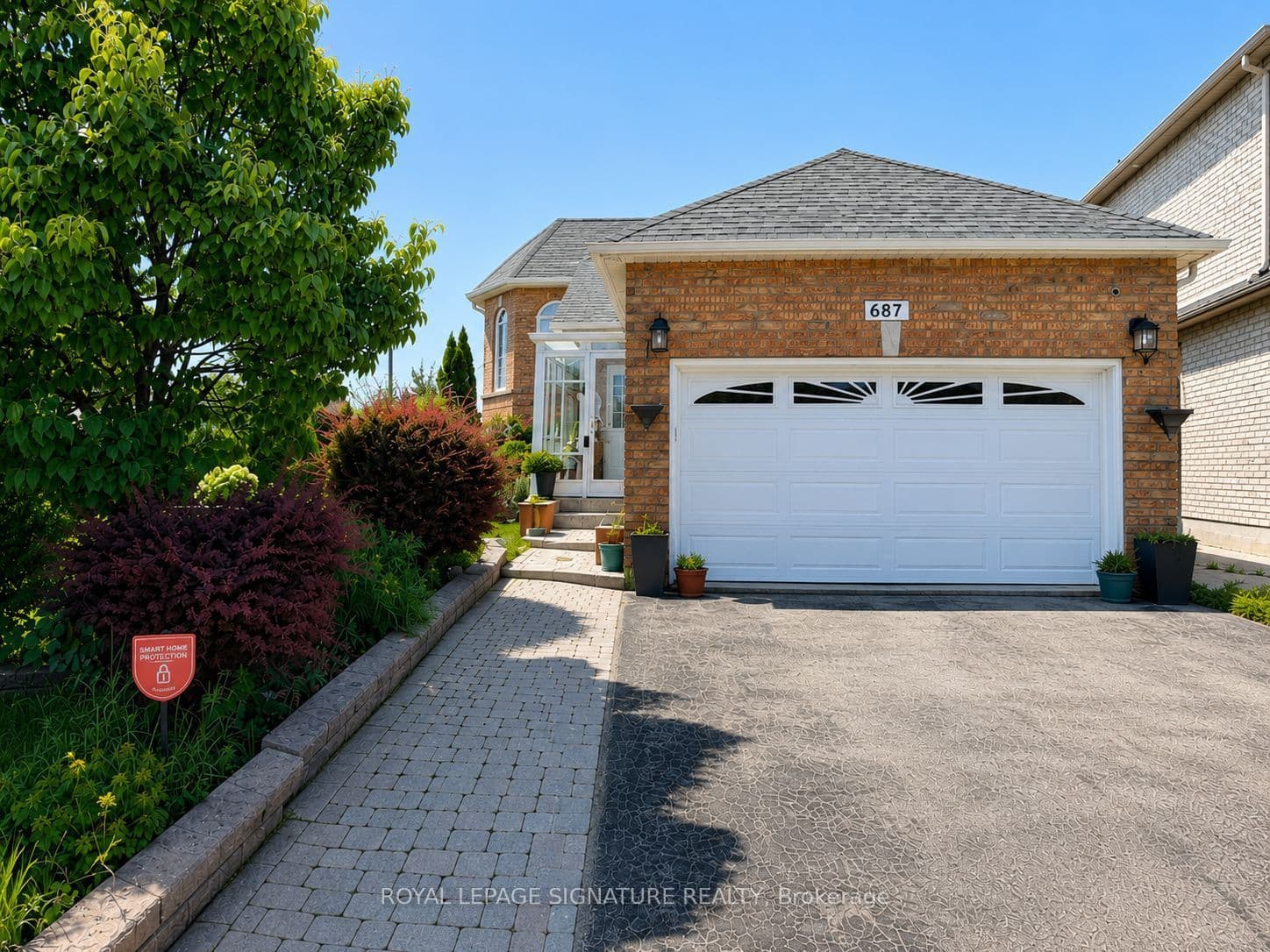 687 Twain Avenue, Mississauga, ON L5W 1K7