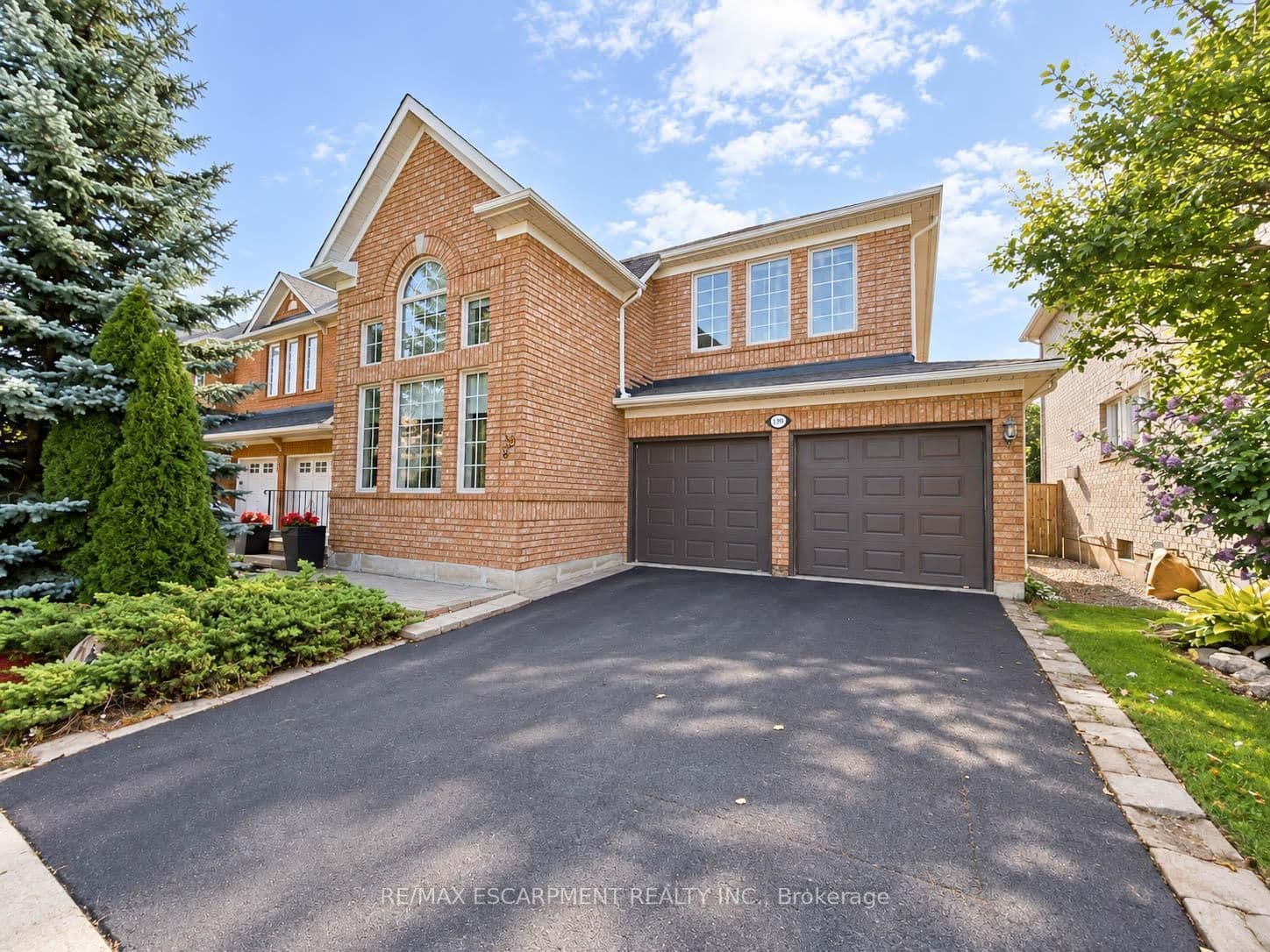 1396 Thorncrest Crescent, Oakville, ON L6M 3Y9