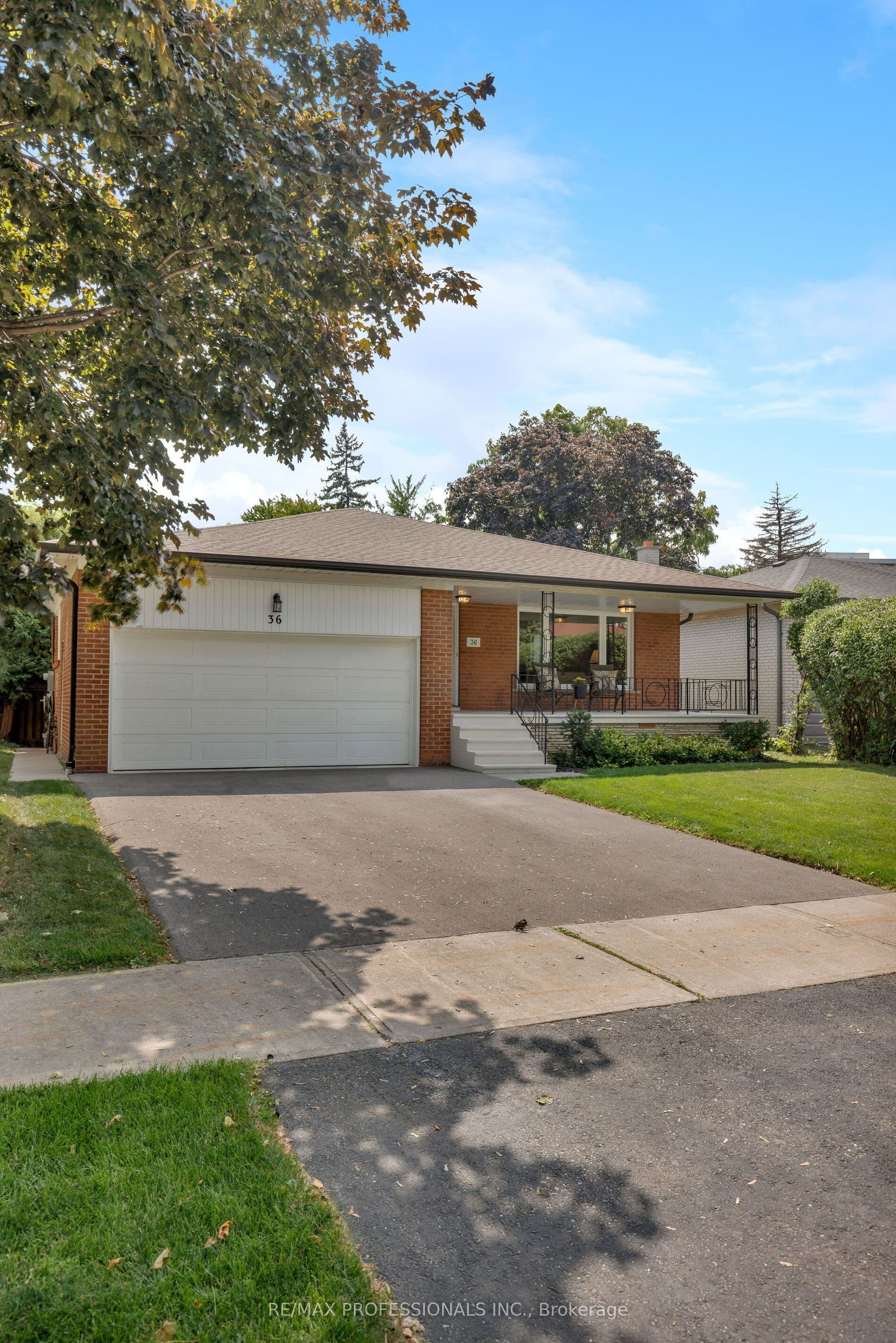 36 Thicket Road, Toronto, ON M9C 2T6