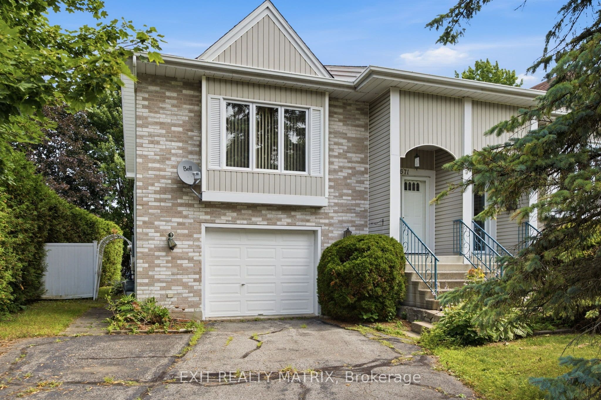 671 Berthiaume Street, Hawkesbury, ON K6A 3M1