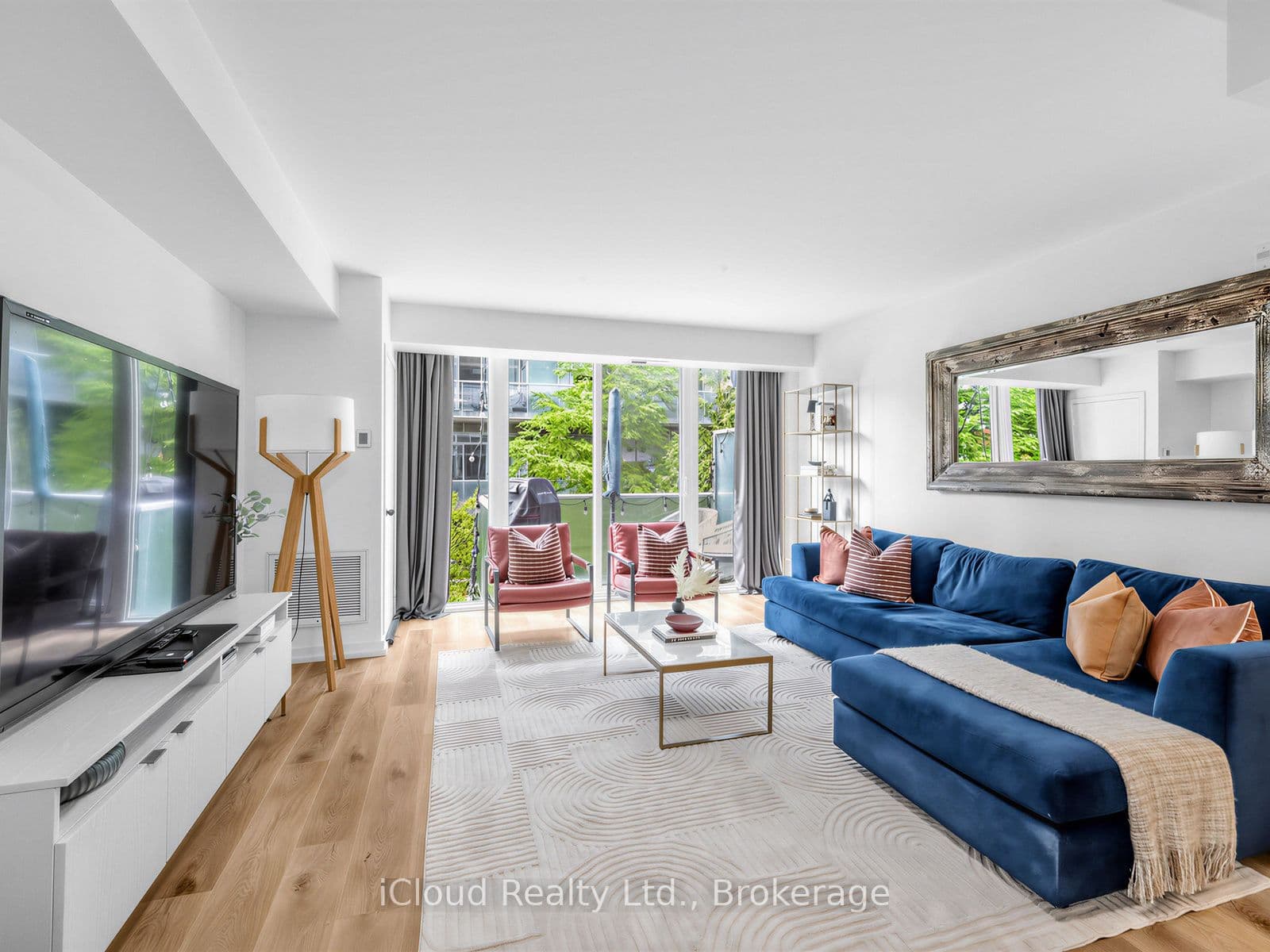 201 Carlaw Avenue 244, Toronto, ON M4M 2S1