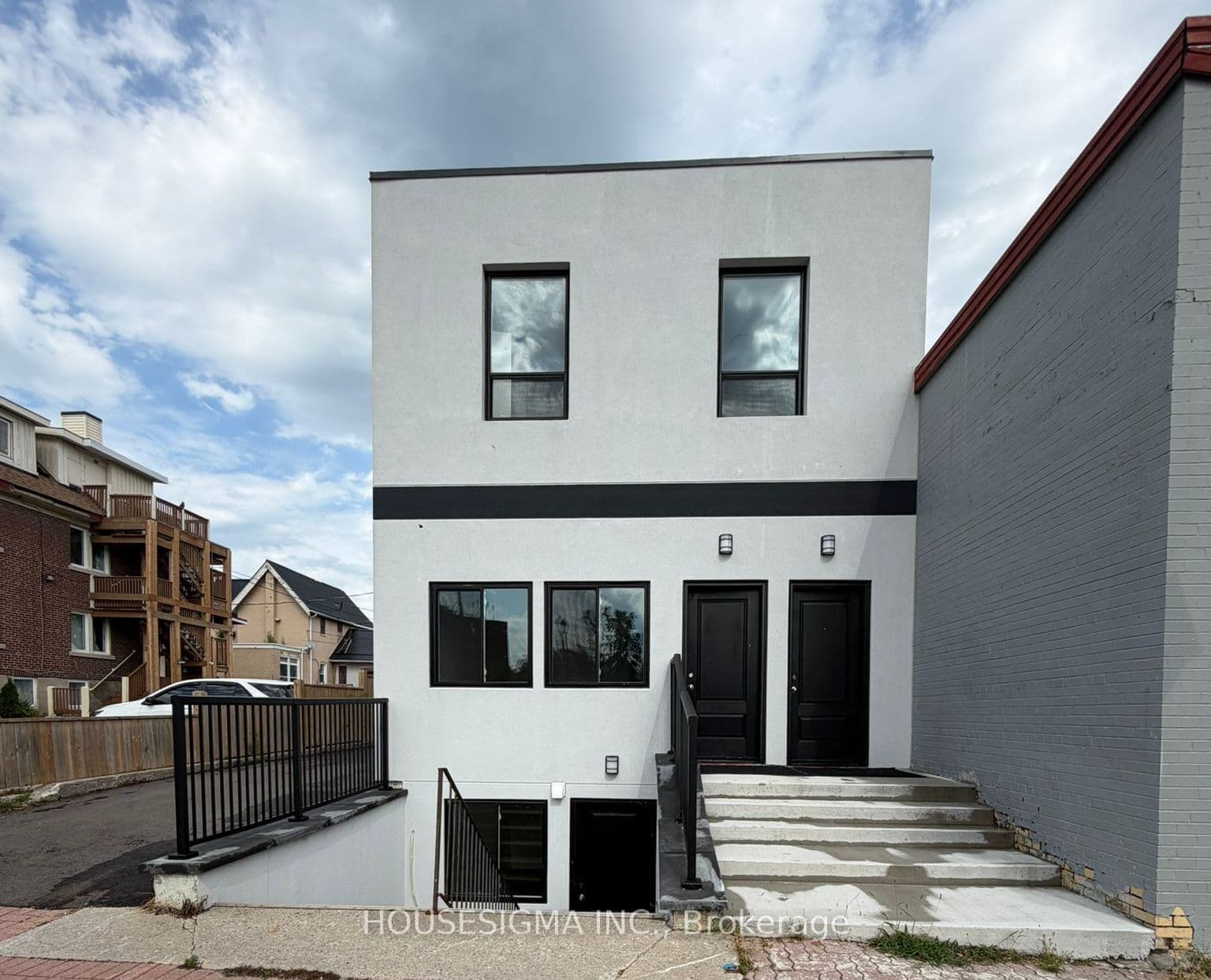28 West Street N Upper Unit, Orillia, ON L3V 5B8