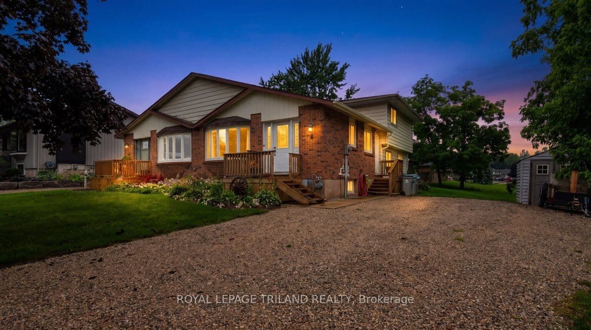6 Bayley Street, Lambton Shores, ON N0N 1J0