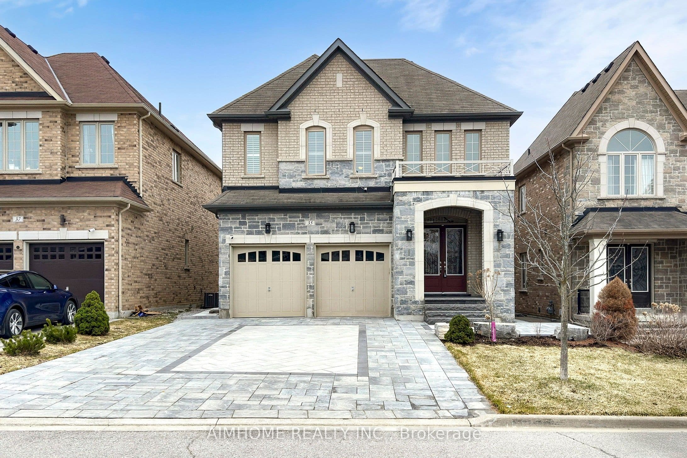 35 Marbrook Street, Richmond Hill, ON L4C 0Y9