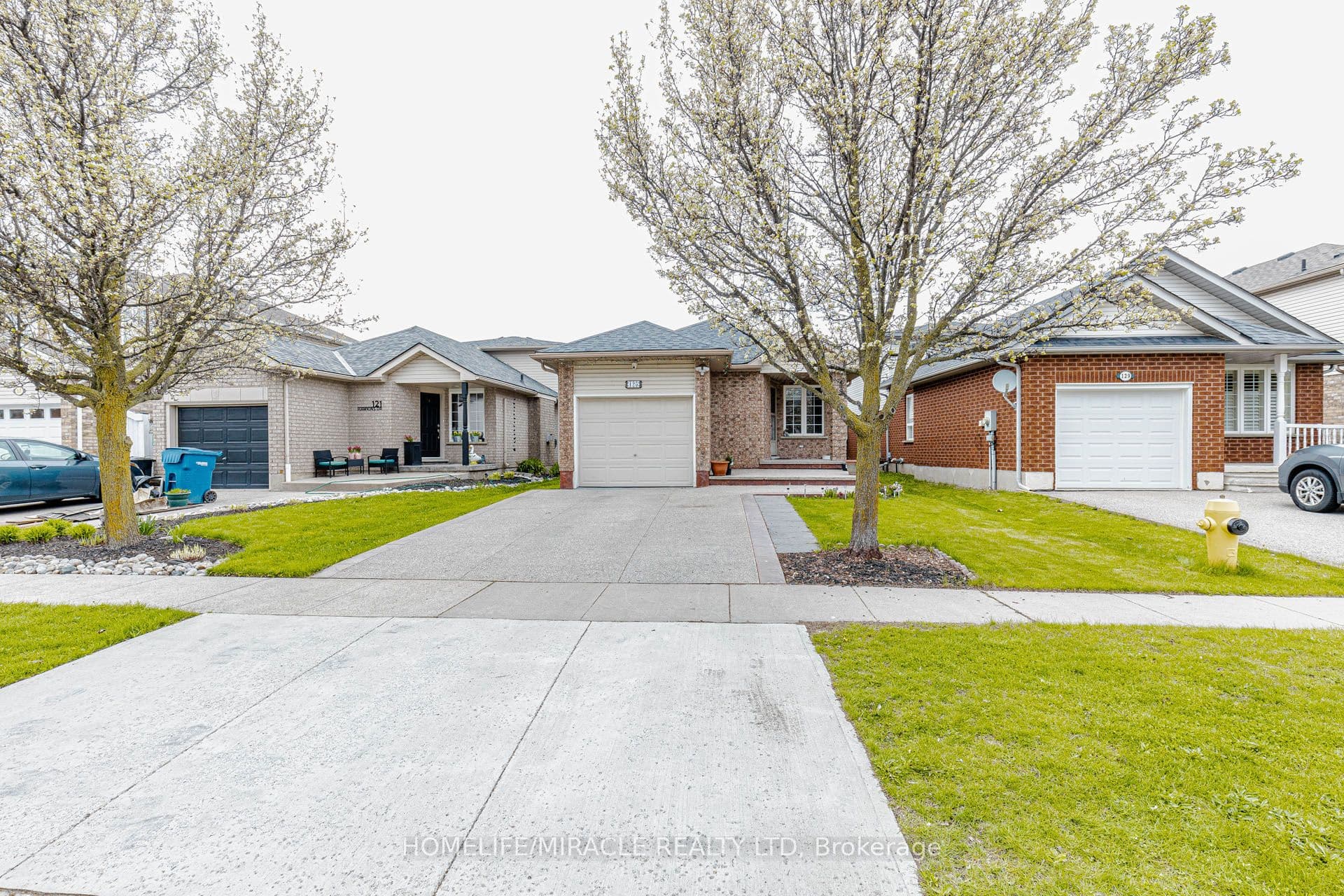 125 Hawkins Drive, Cambridge, ON N1T 1Z8