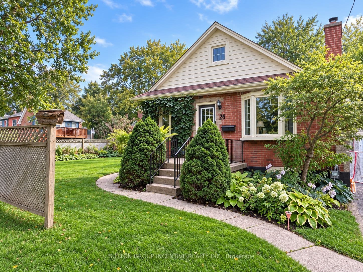 20 Bayview Drive Upper, Barrie, ON L4N 3N5